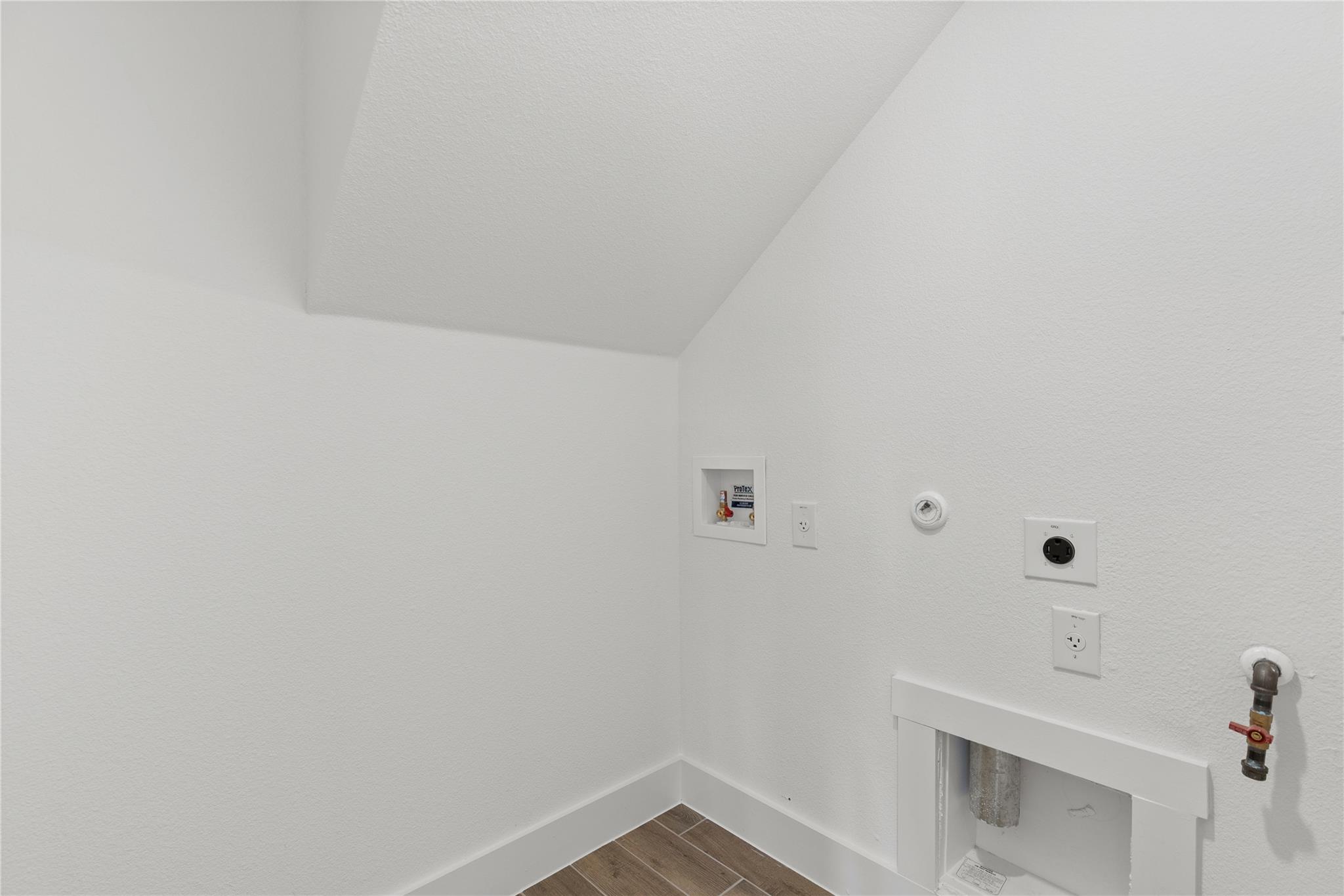19113 Sedge Wren Ln Property Photo 25