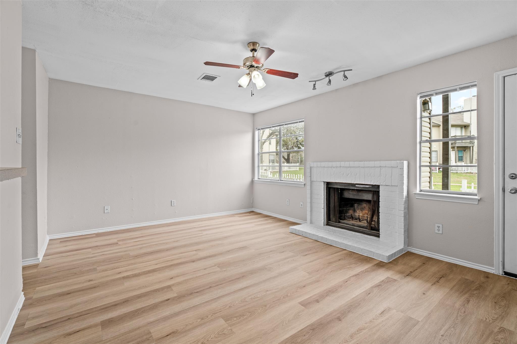 1844 River Crossing Cir D Property Photo 14