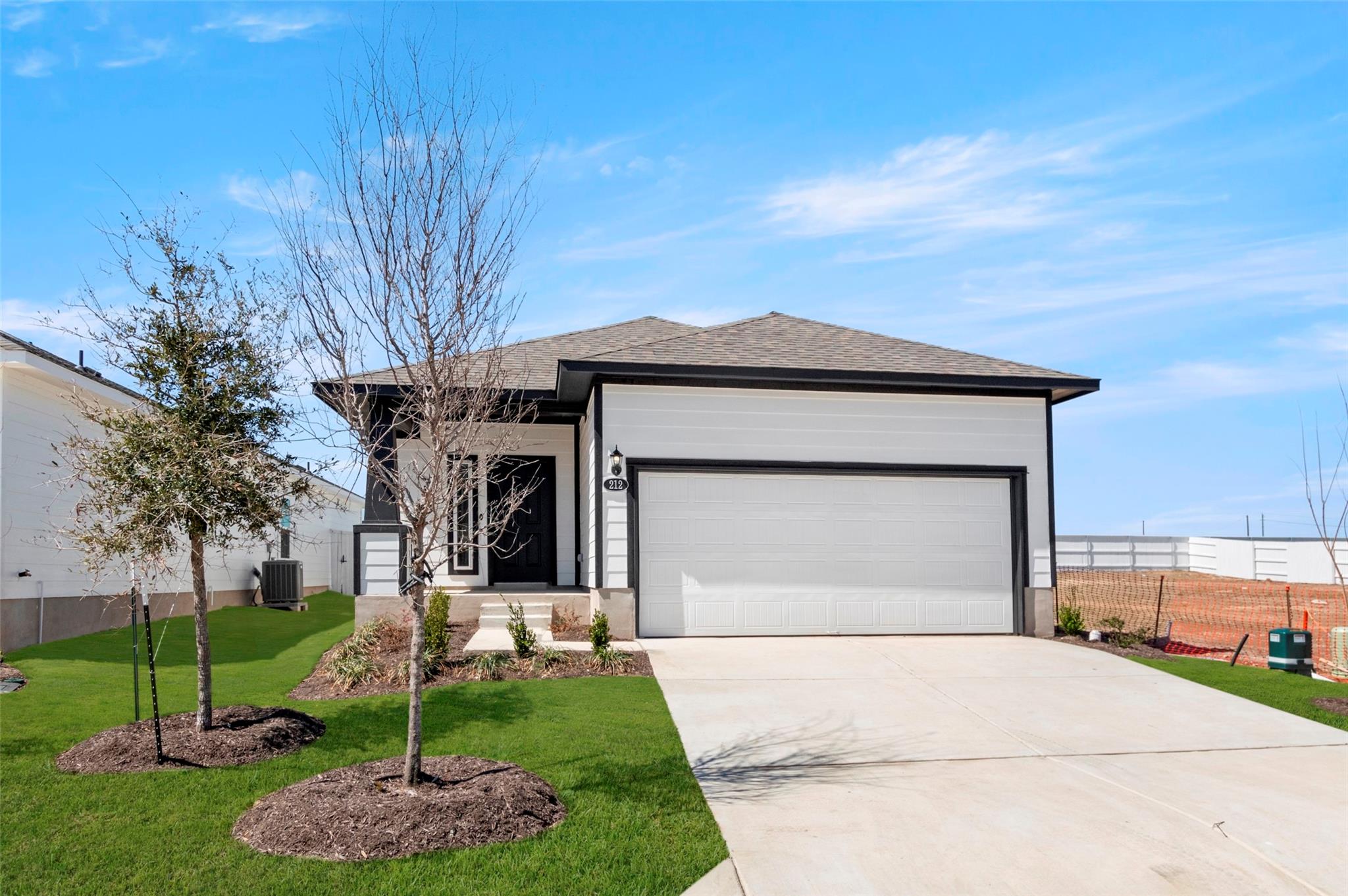212 Lavender Ln Property Photo