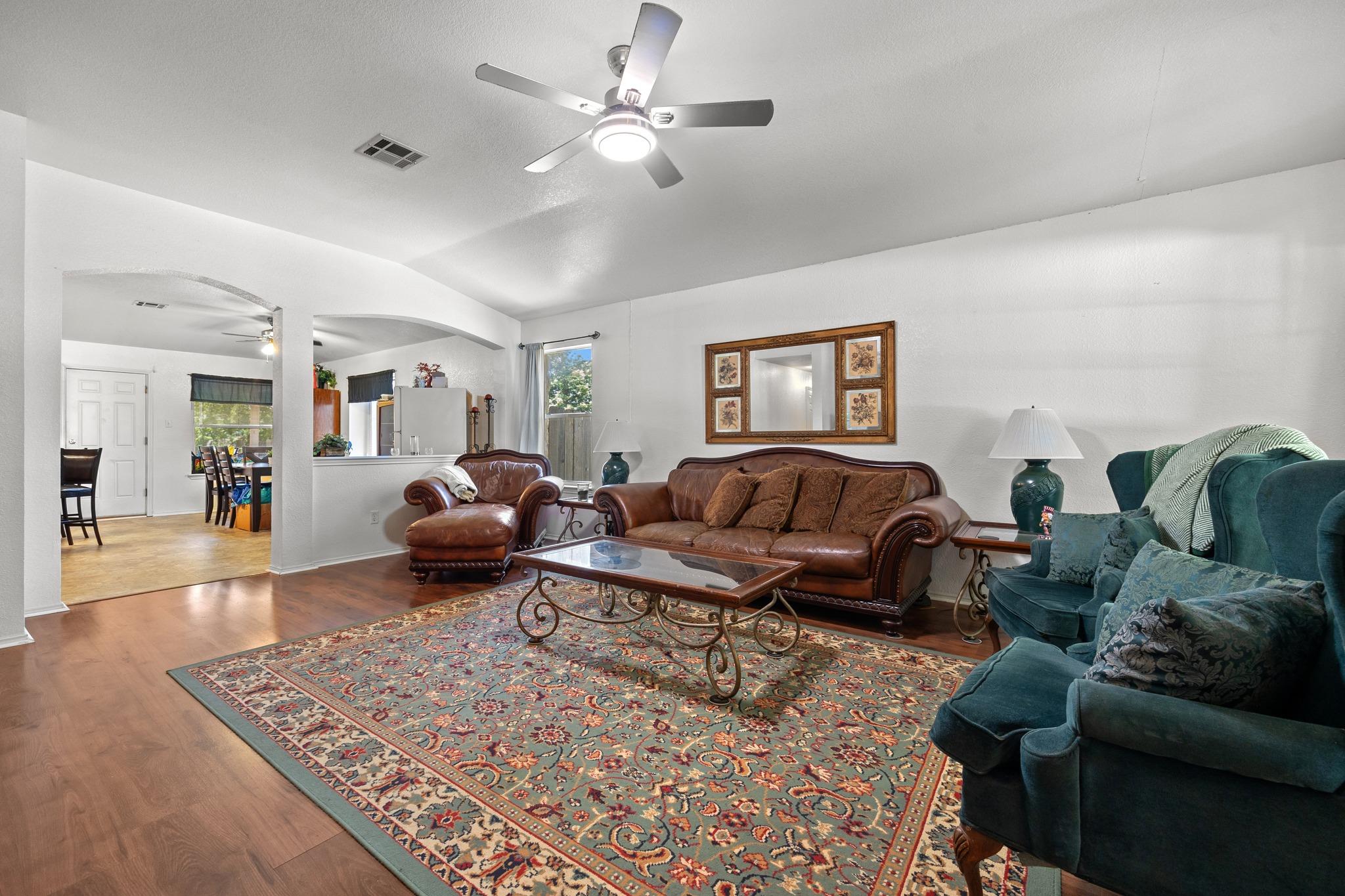 2556 Vernell Way Property Photo 4