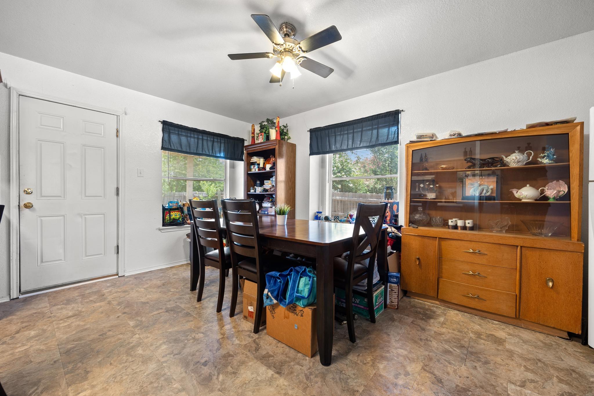 2556 Vernell Way Property Photo 8