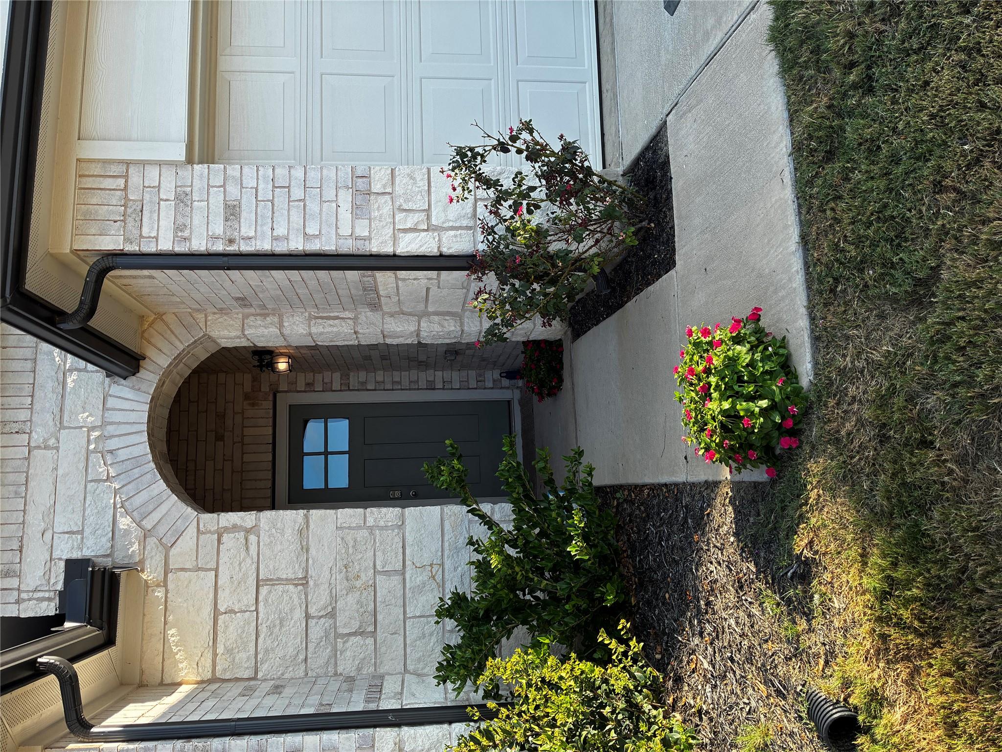 164 Alamo Vine Ct Property Photo 2