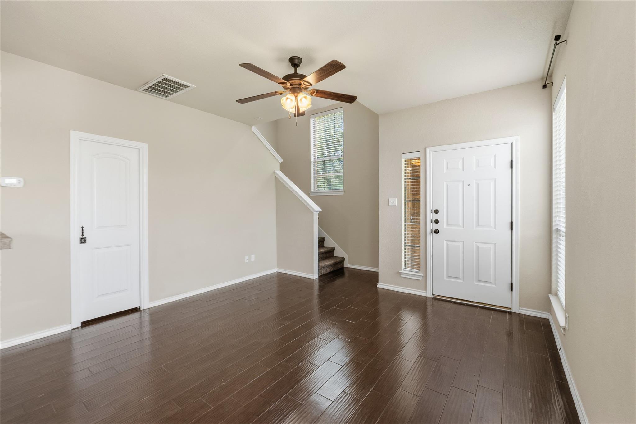 142 Sierra Rose Loop Property Photo 9