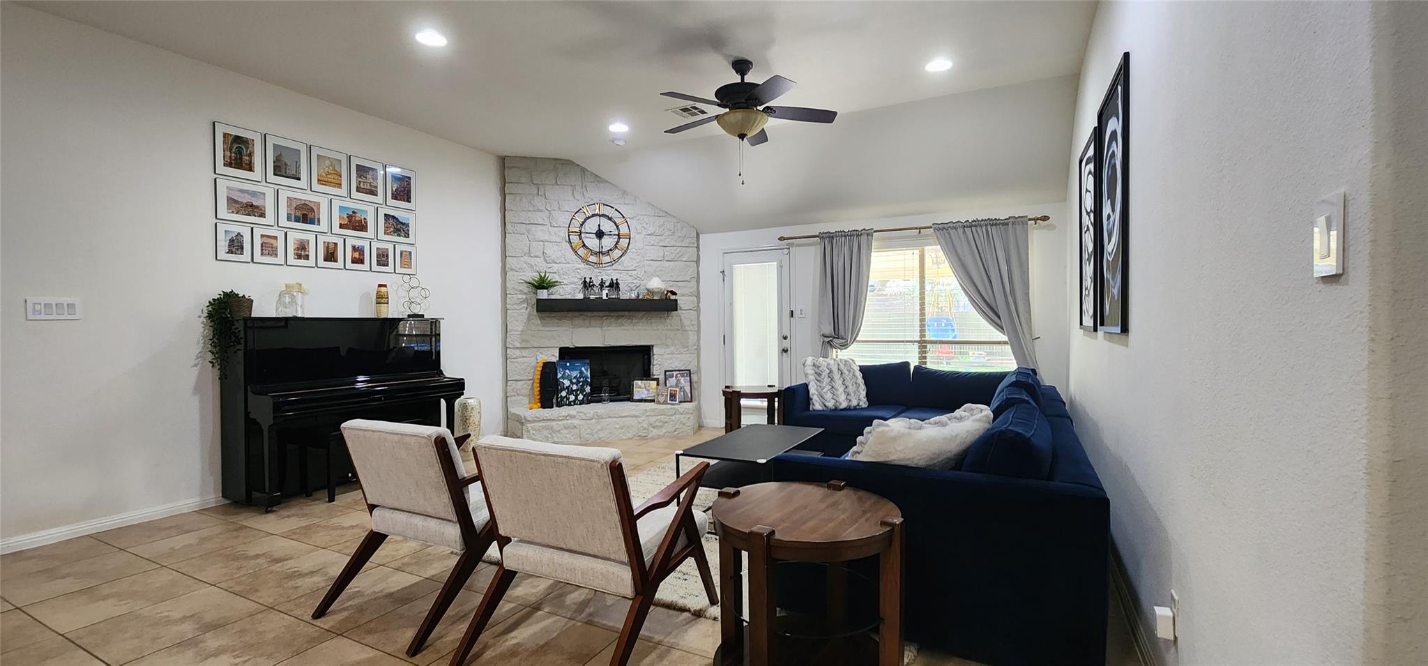 11709 Via Grande Dr Property Photo 2