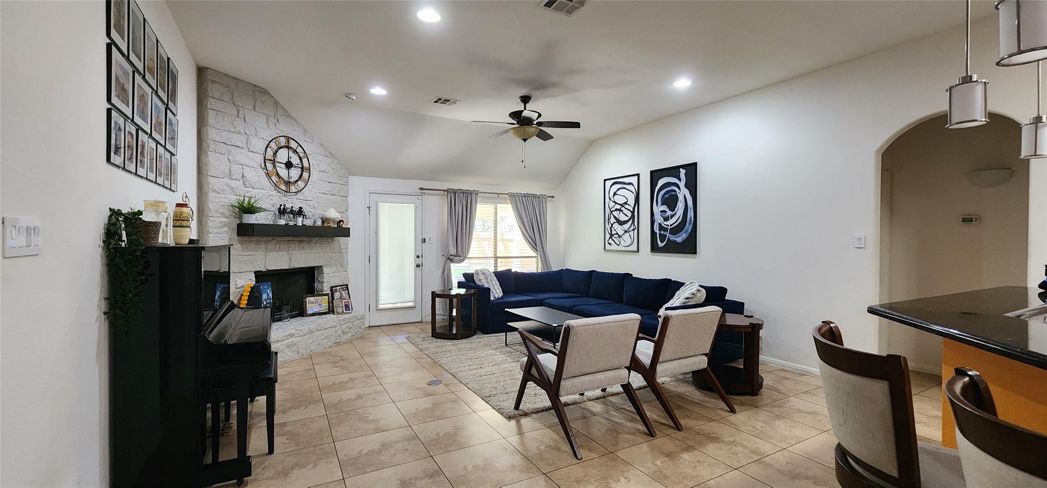 11709 Via Grande Dr Property Photo 4