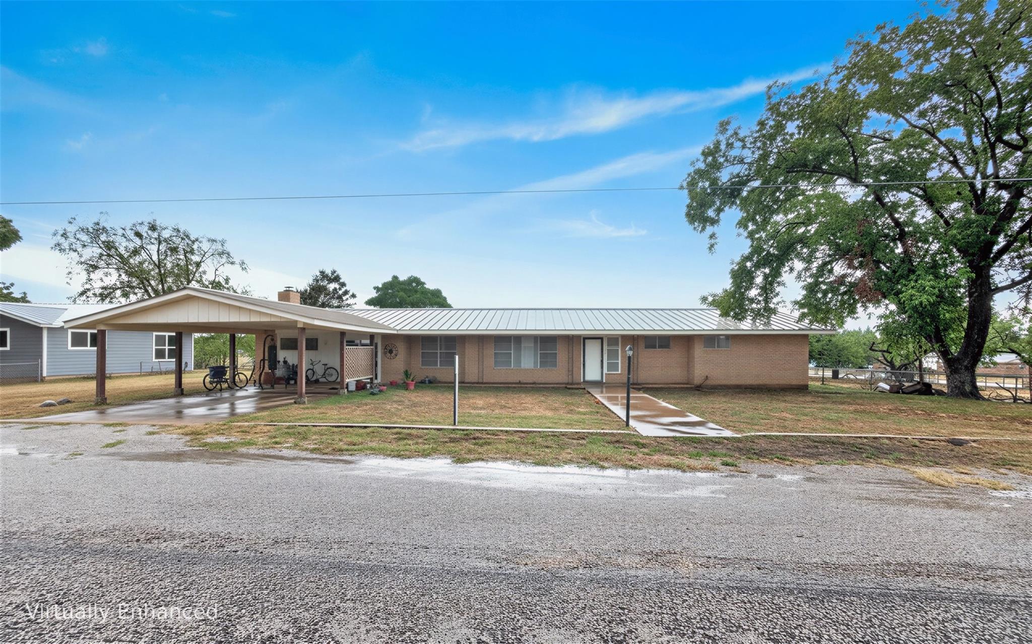 1205 W Haynie St Property Photo 1