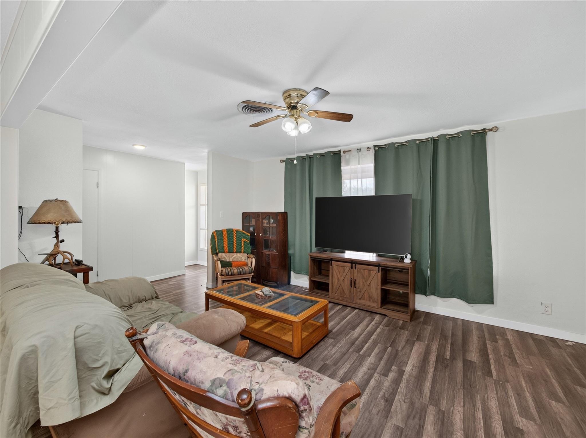 1205 W Haynie St Property Photo 4