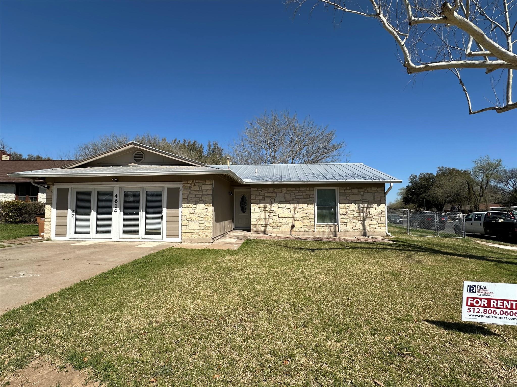 4614 Silverstone Dr Property Photo