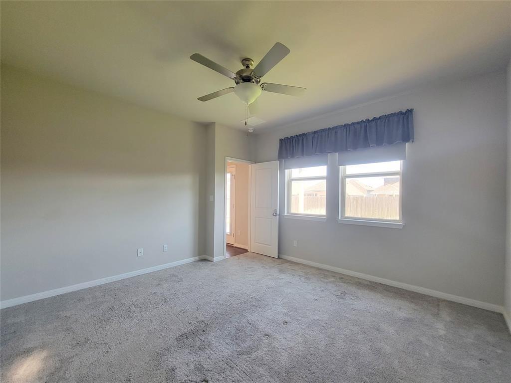 220 Mountain Valley St Property Photo 10