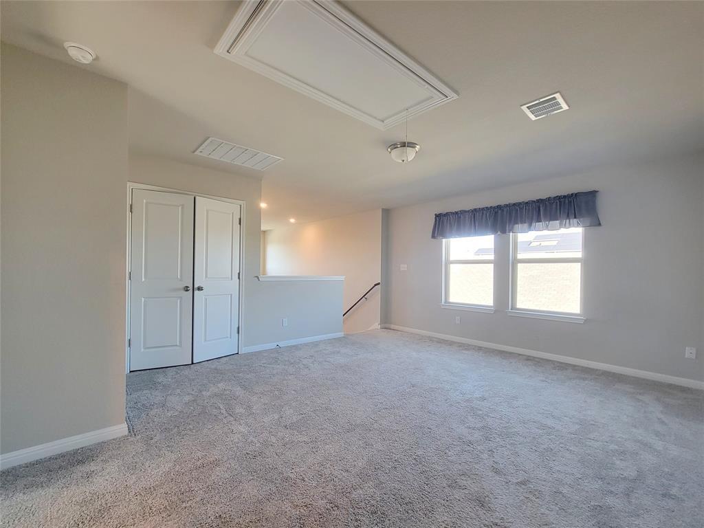 220 Mountain Valley St Property Photo 14
