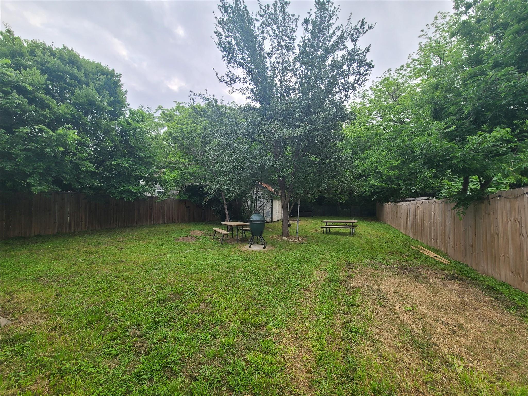 1147 Brookswood Ave Property Photo 9