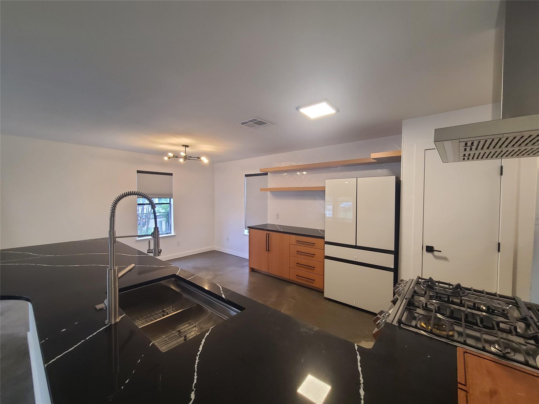 1147 Brookswood Ave Property Photo 10