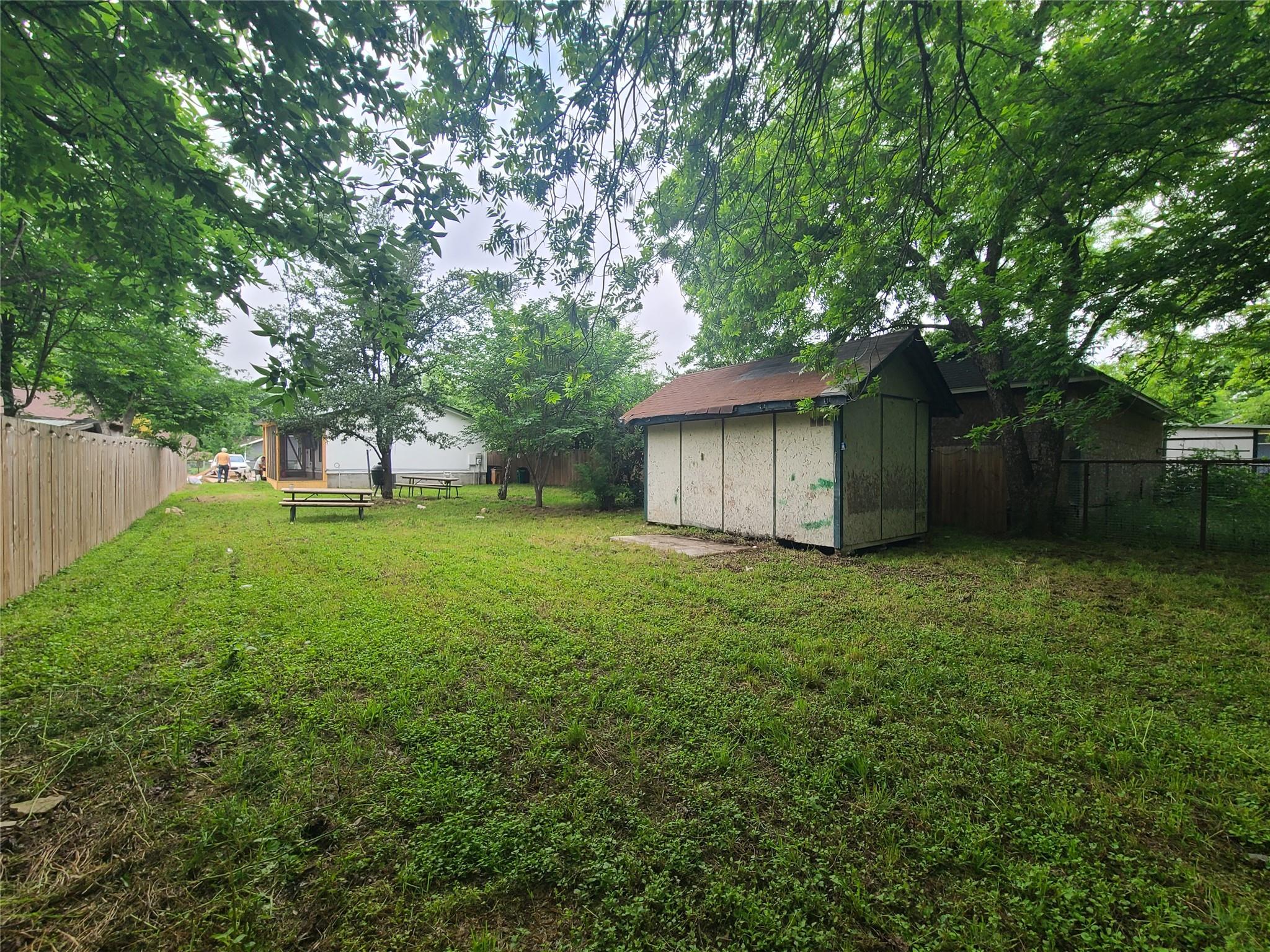 1147 Brookswood Ave Property Photo 22