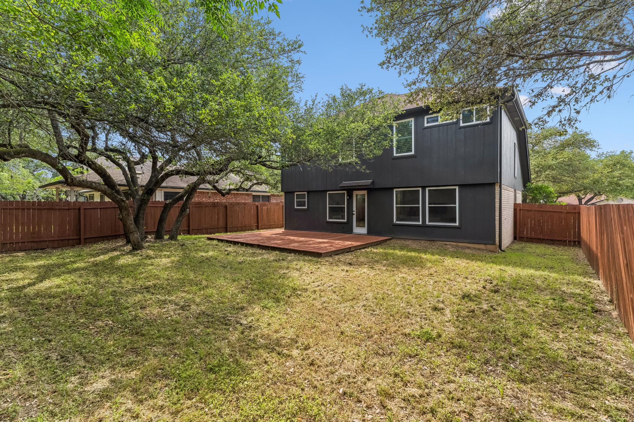8921 Corran Ferry Dr Property Photo 5