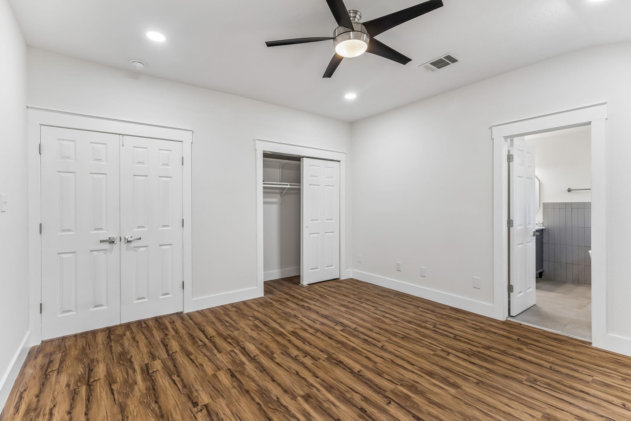 8921 Corran Ferry Dr Property Photo 23