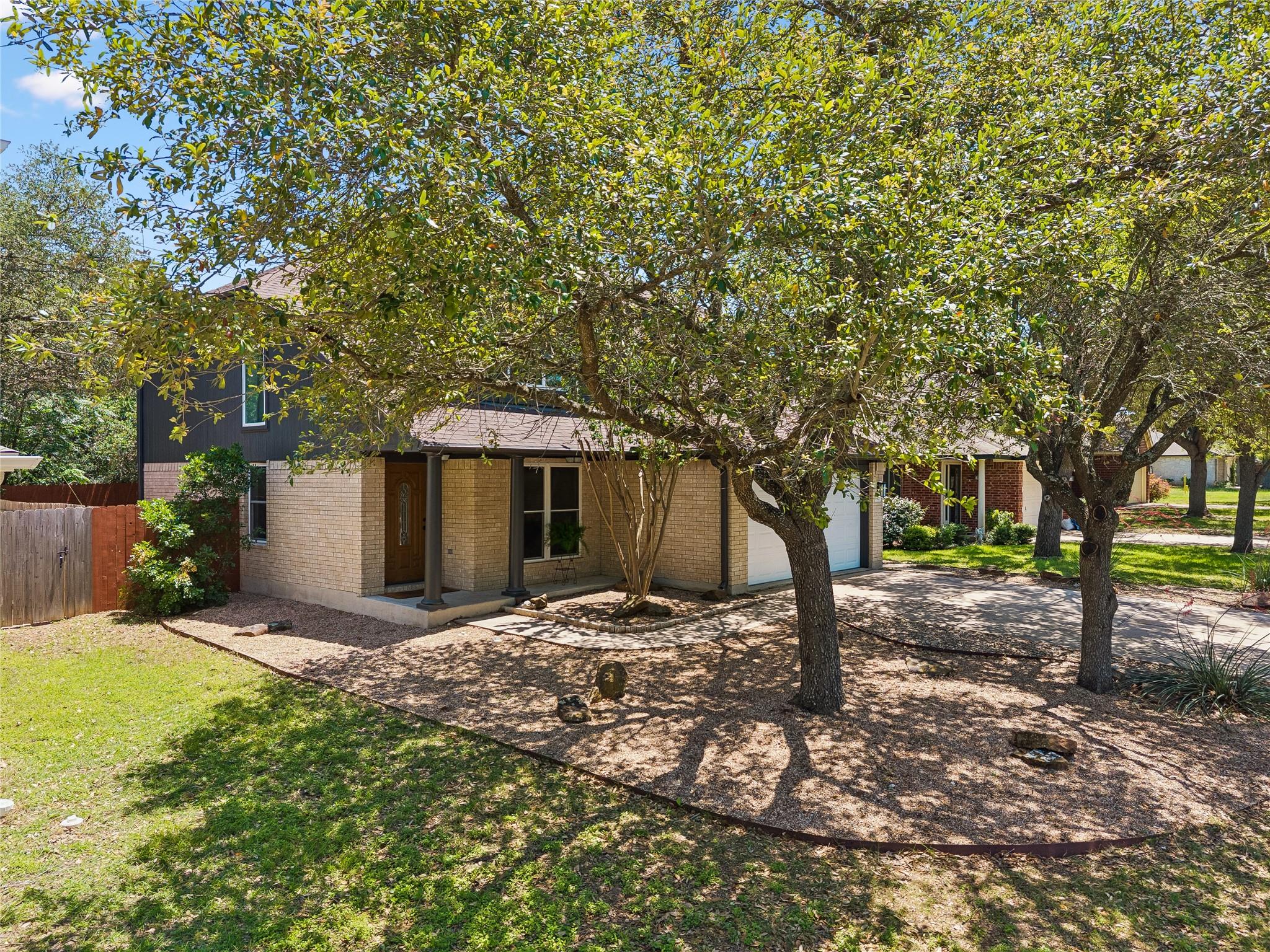8921 Corran Ferry Dr Property Photo 37