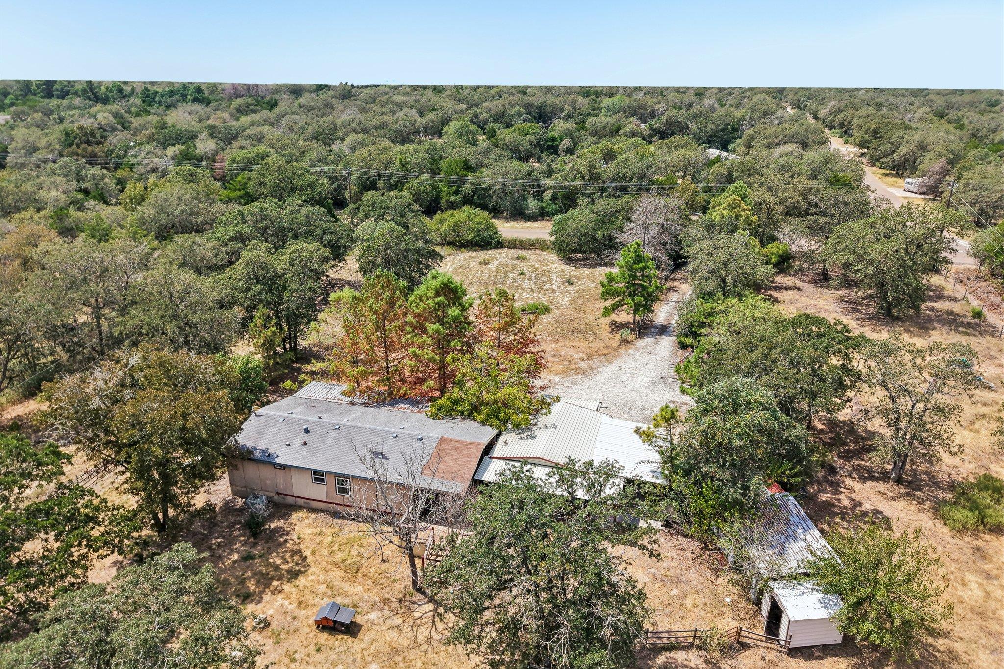 664 Hidden Oaks Dr Property Photo 11