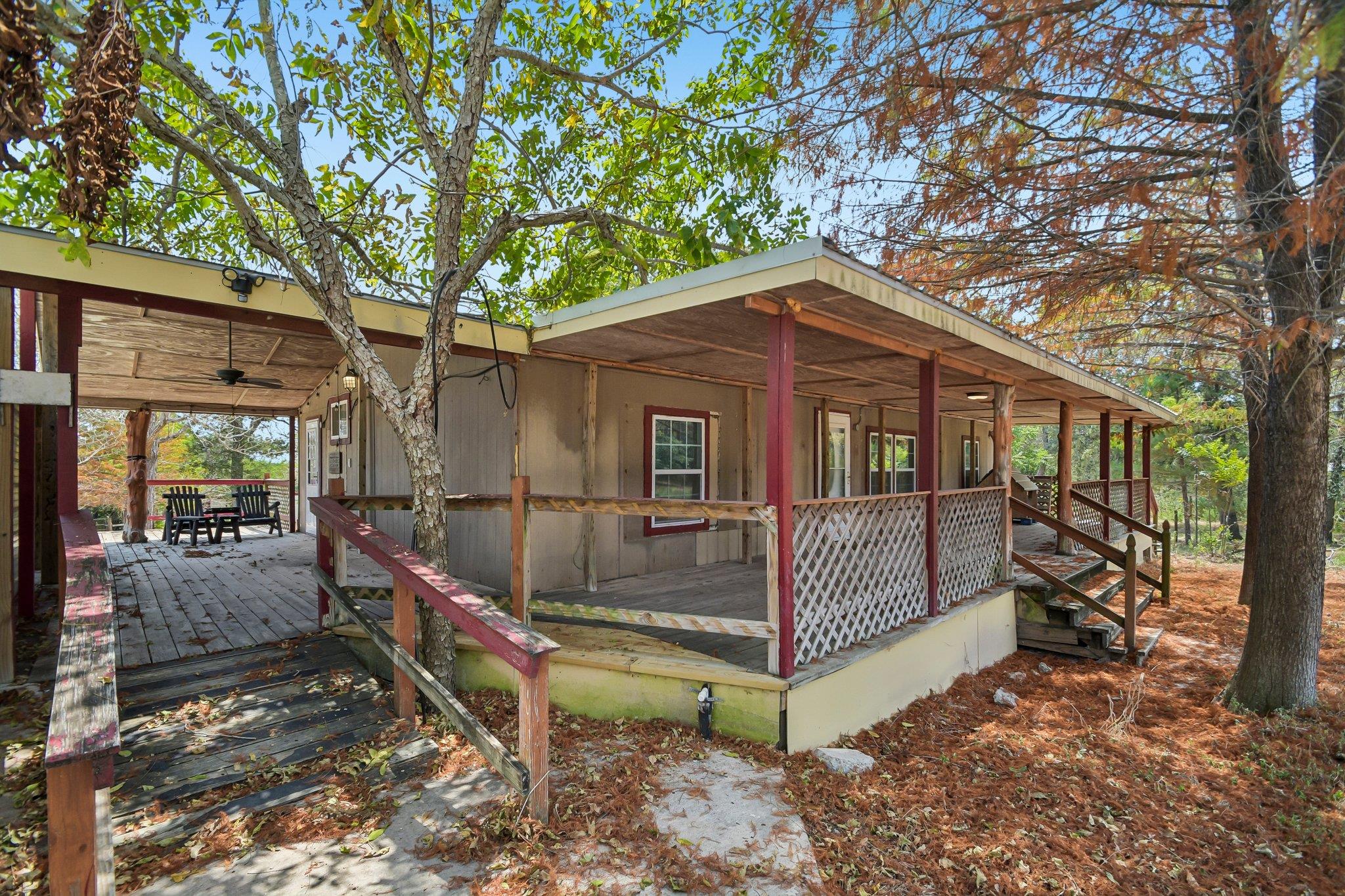 664 Hidden Oaks Dr Property Photo 33