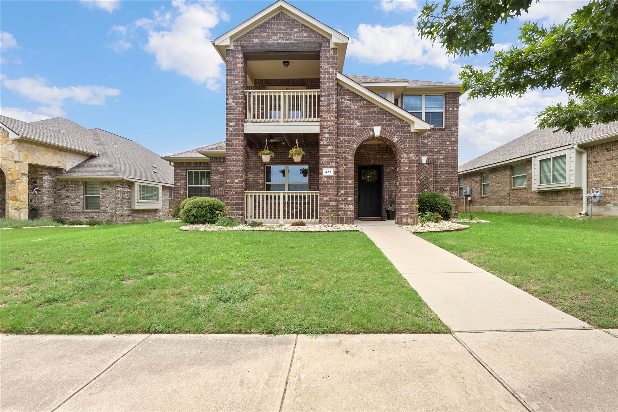 422 Village Commons Blvd Property Photo 1