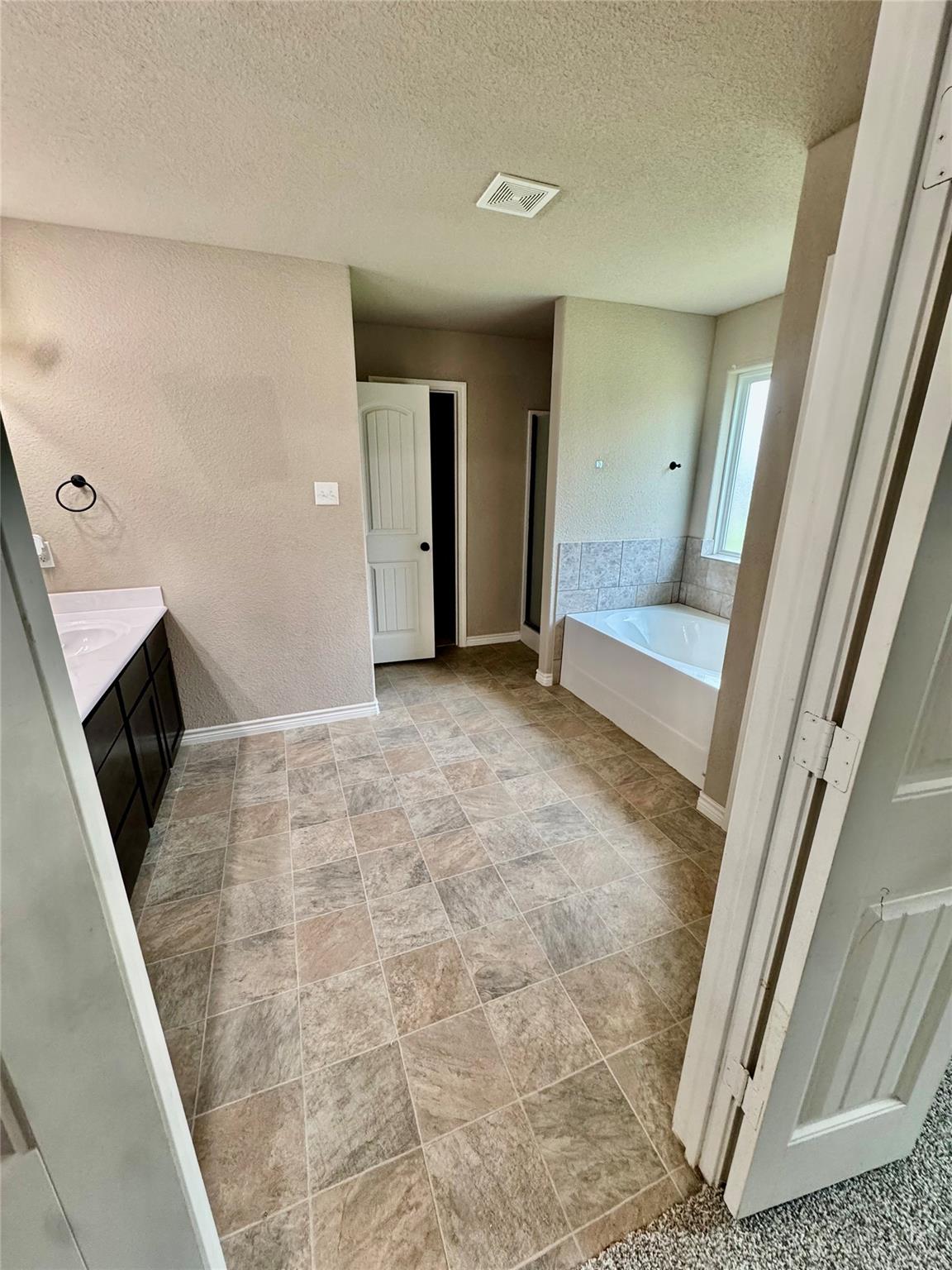4100 Molly Dyer Dr Property Photo 6
