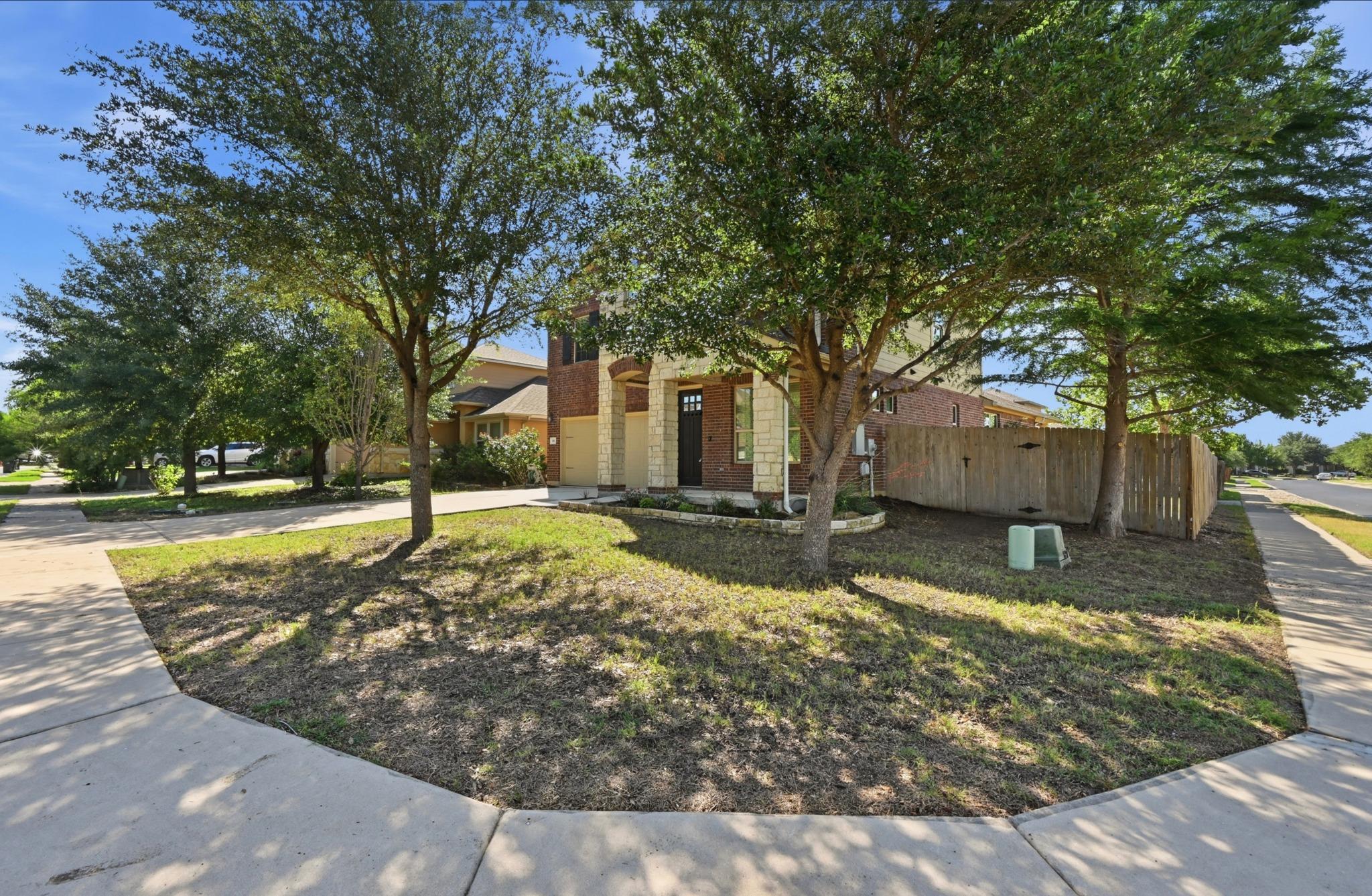 351 Wincliff Dr Property Photo 2