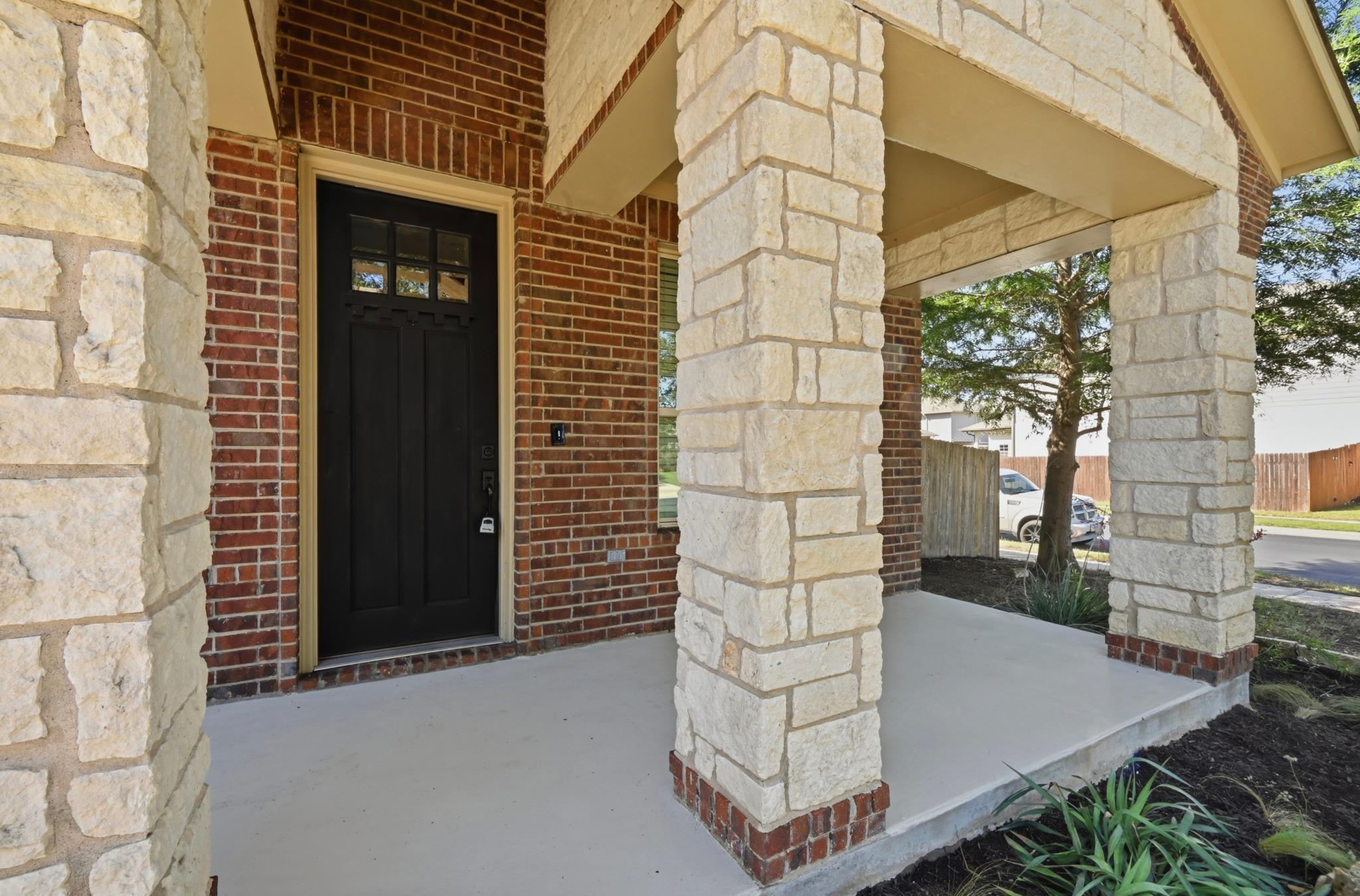 351 Wincliff Dr Property Photo 3