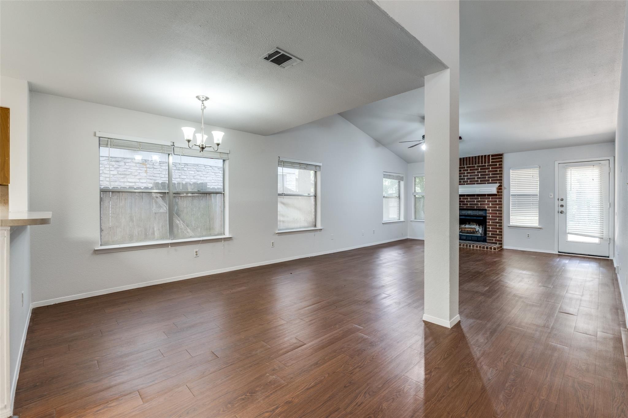 1811 Dayflower Trce Property Photo 9