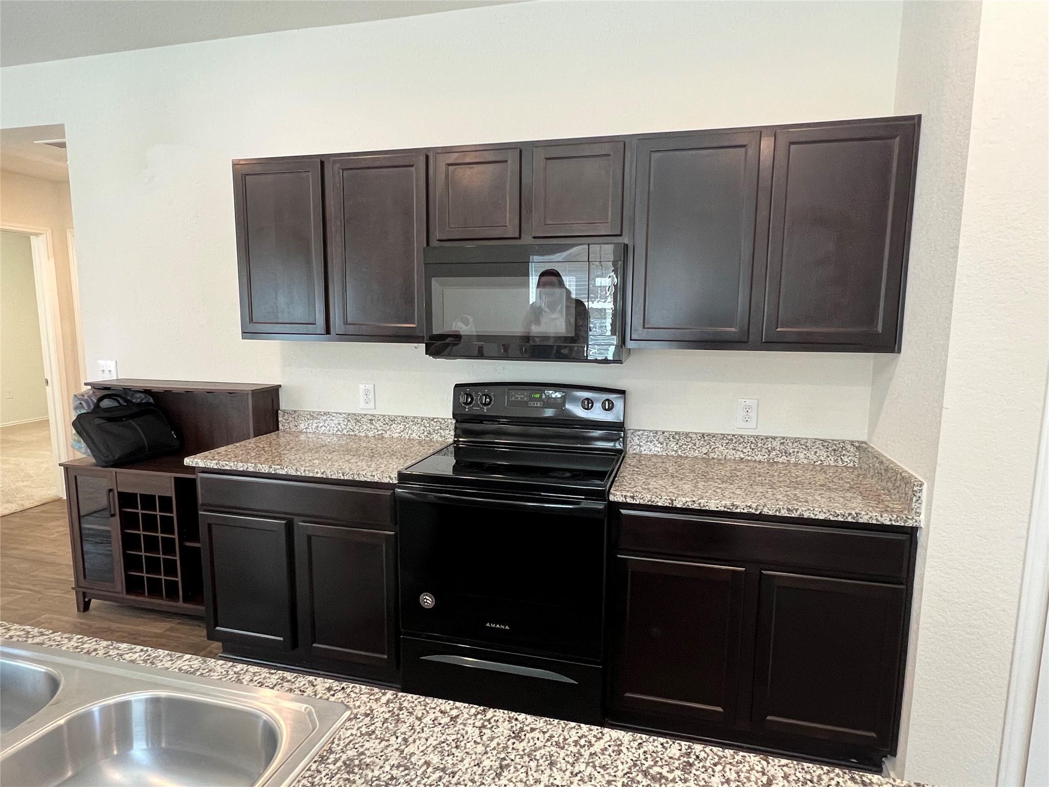11902 Pyrite Rd Property Photo 4