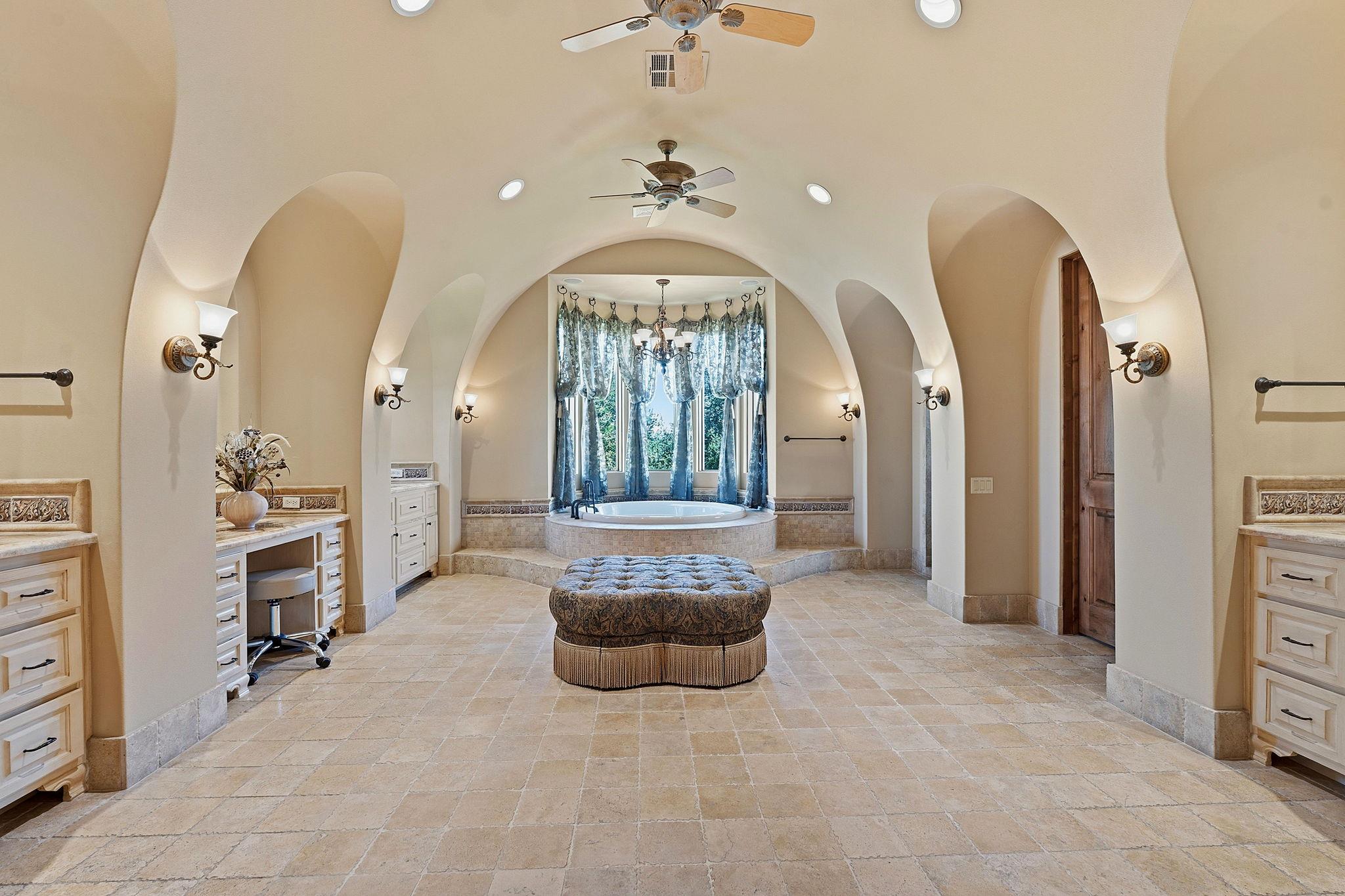 1025 Marly Way Property Photo 11