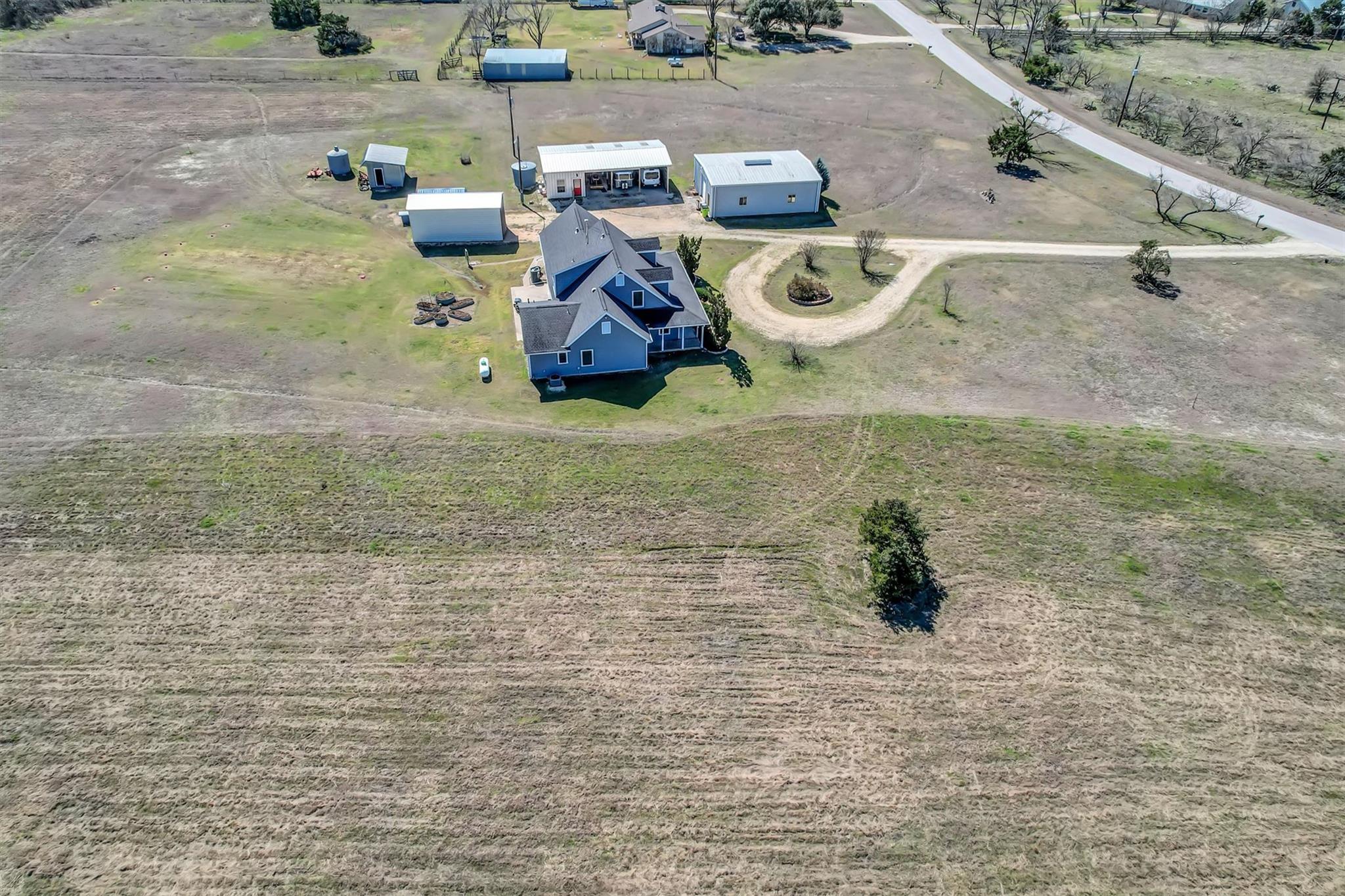 10805 Parsons Rd Property Photo