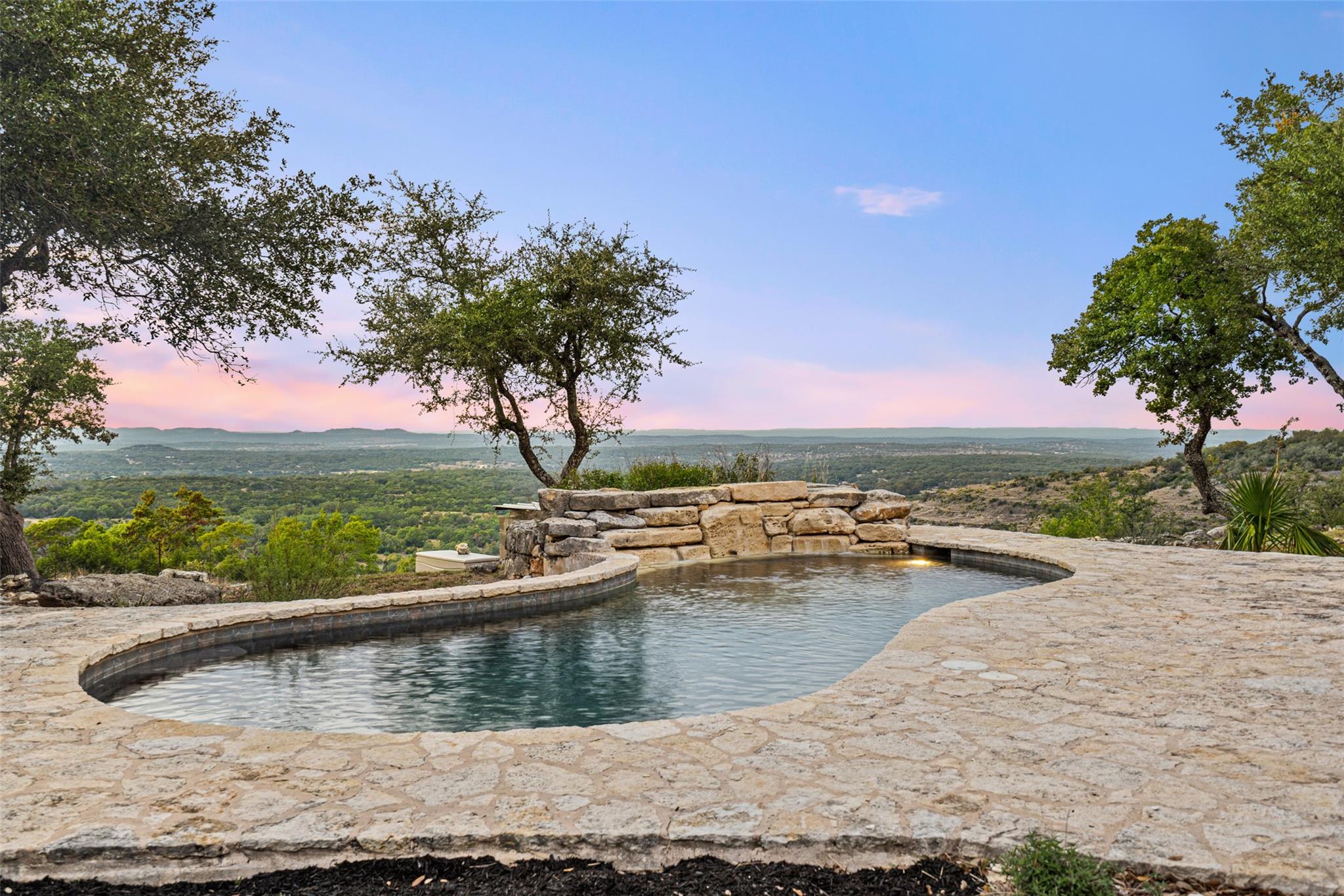 1161 Las Colinas Dr Property Photo 3