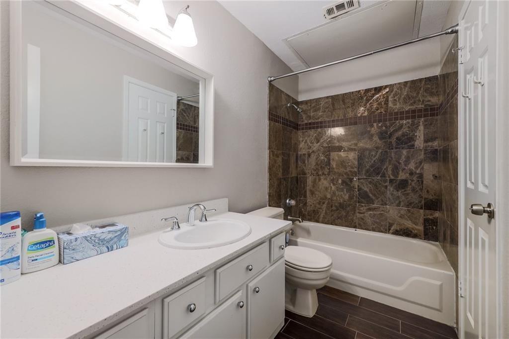 807 W 25th St #206 Property Photo 5