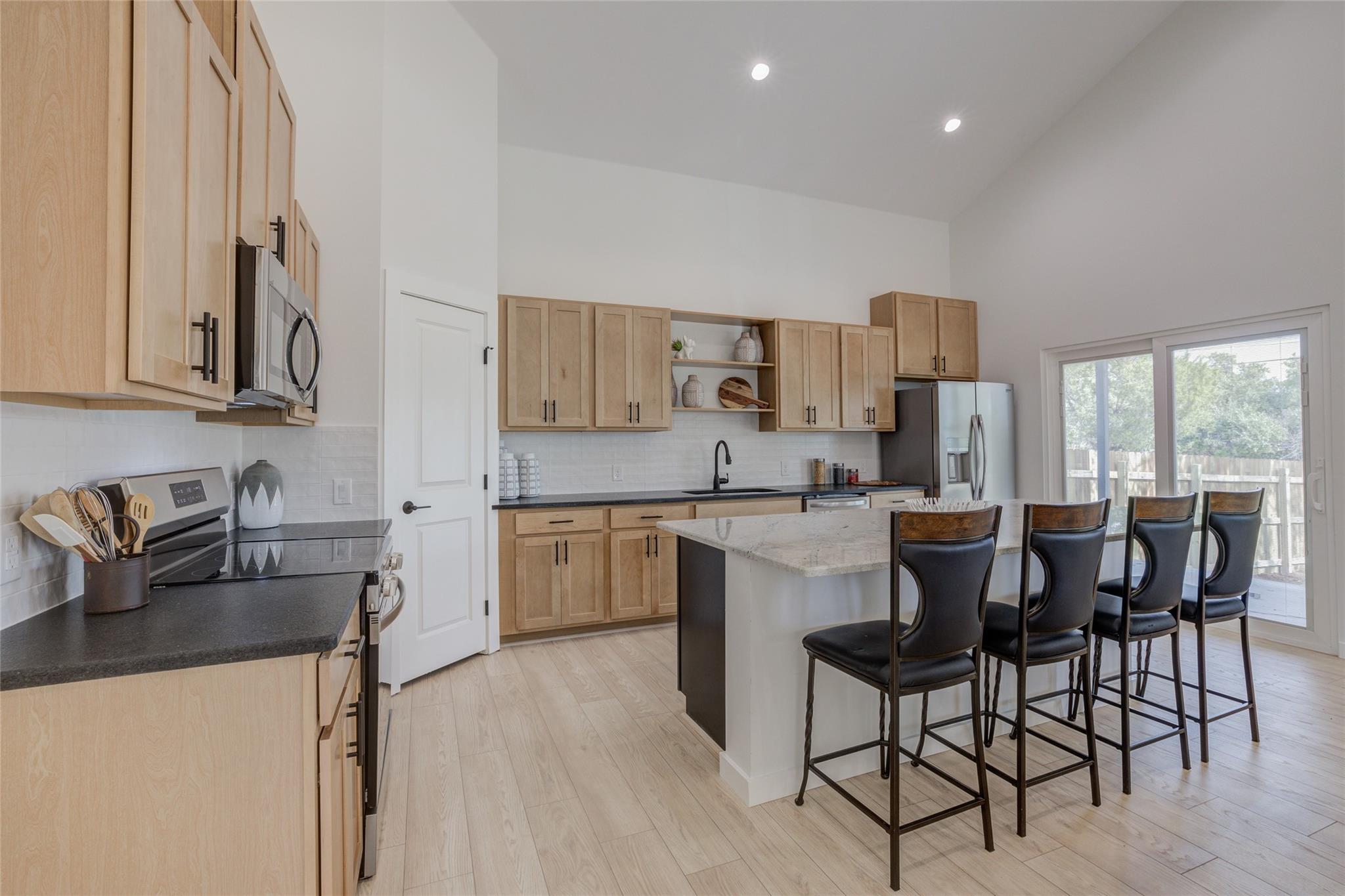18208 Gregg Bluff Rd Property Photo 4