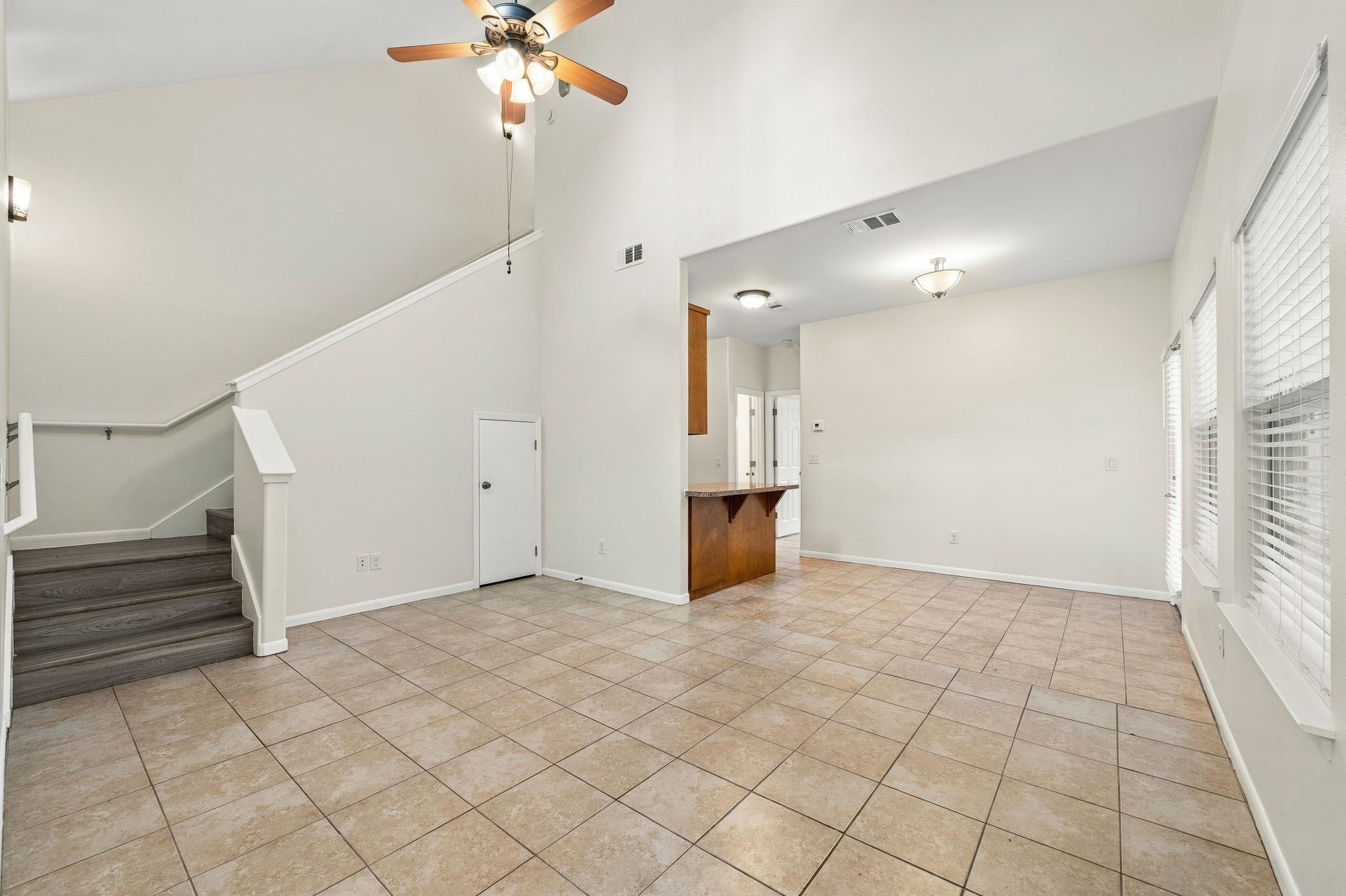 709 Franklin Blvd #a Property Photo 5