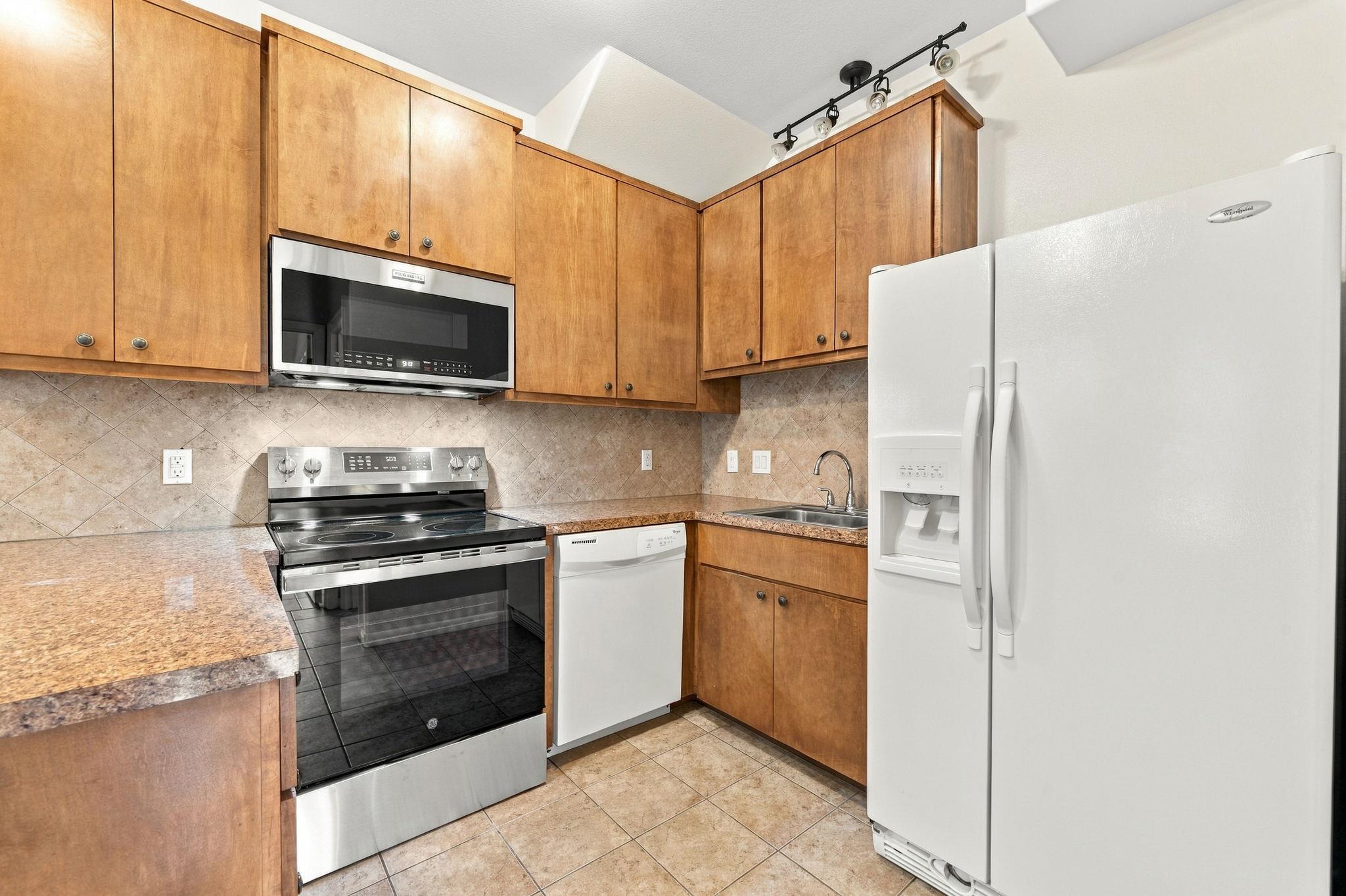 709 Franklin Blvd #a Property Photo 7