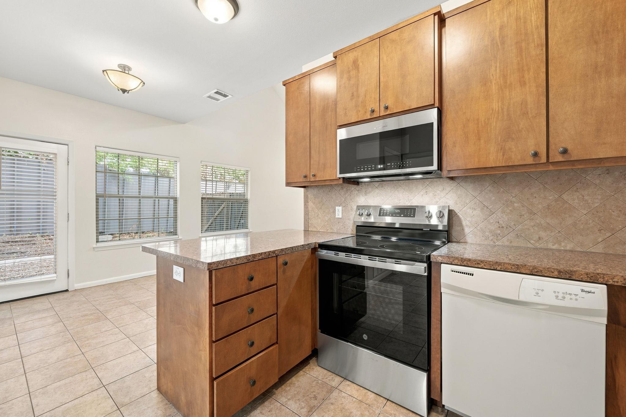 709 Franklin Blvd #a Property Photo 8