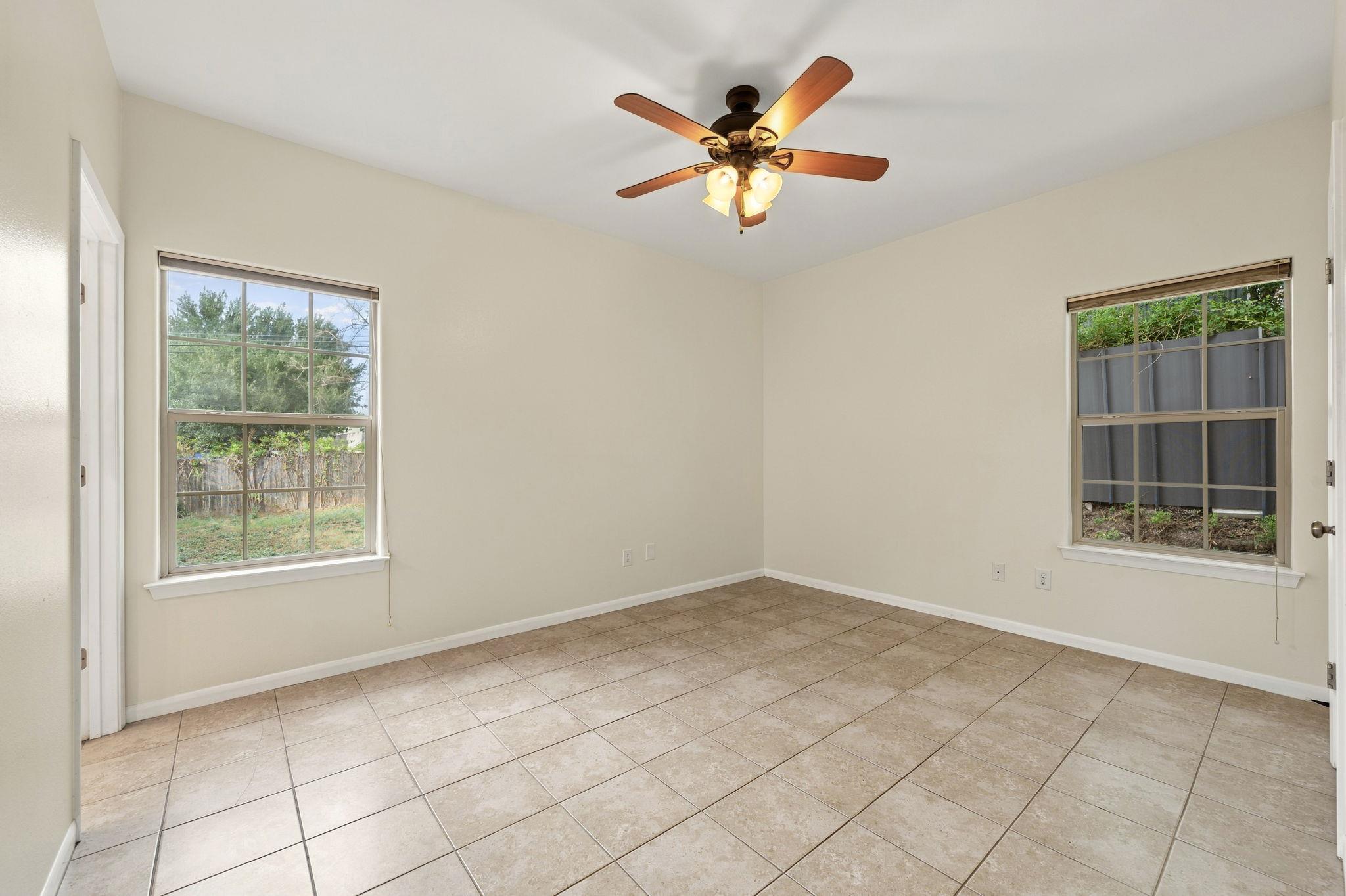 709 Franklin Blvd #a Property Photo 15