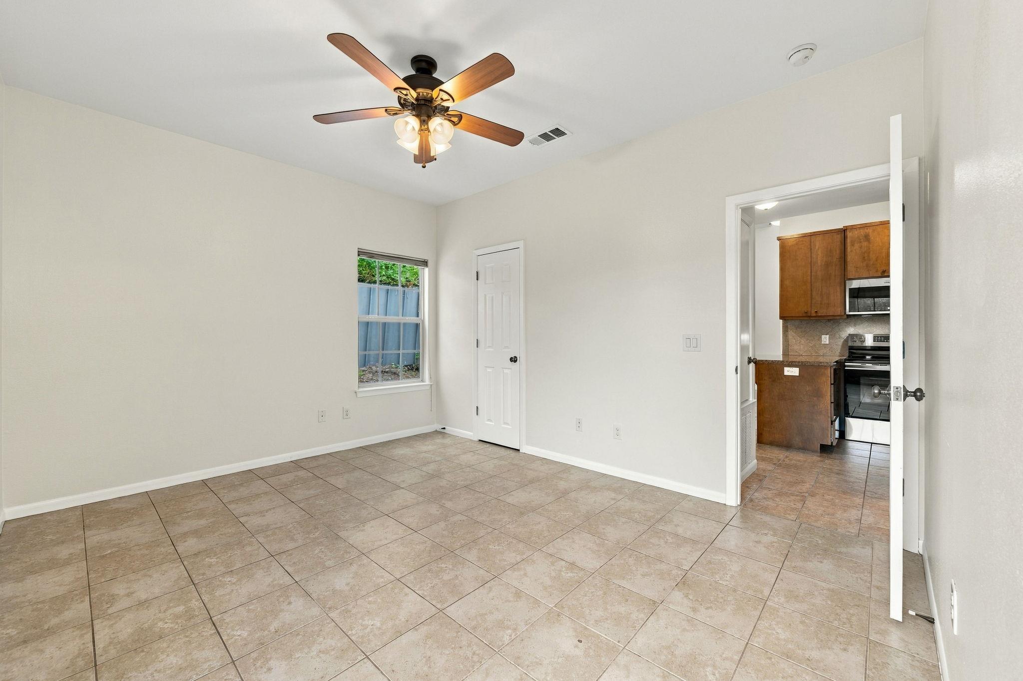 709 Franklin Blvd #a Property Photo 16
