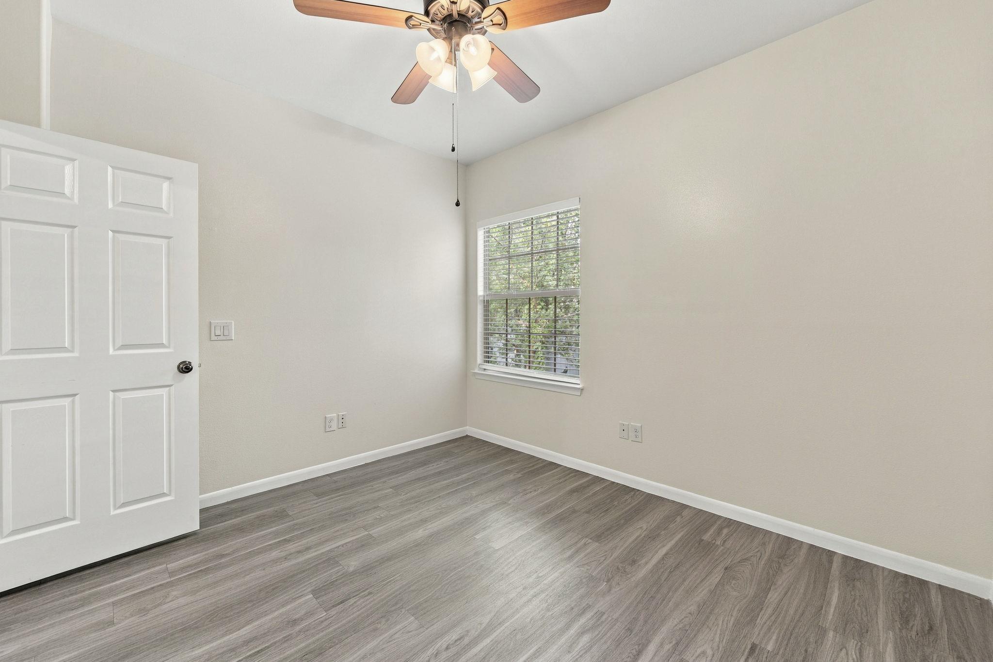 709 Franklin Blvd #a Property Photo 25