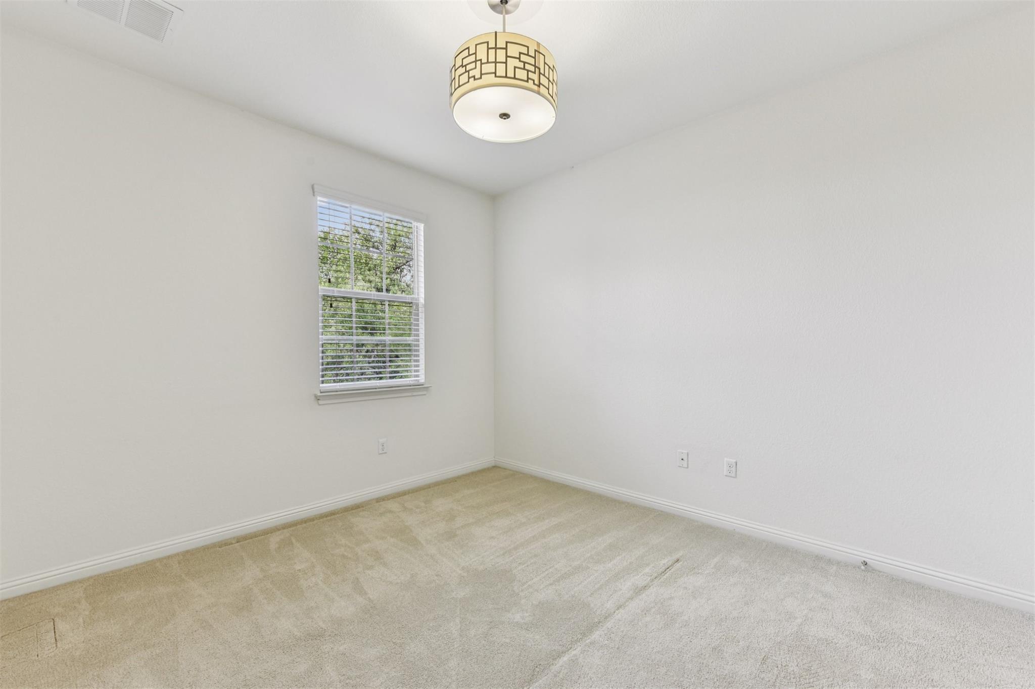 15701 Jeffs Ln Property Photo 21