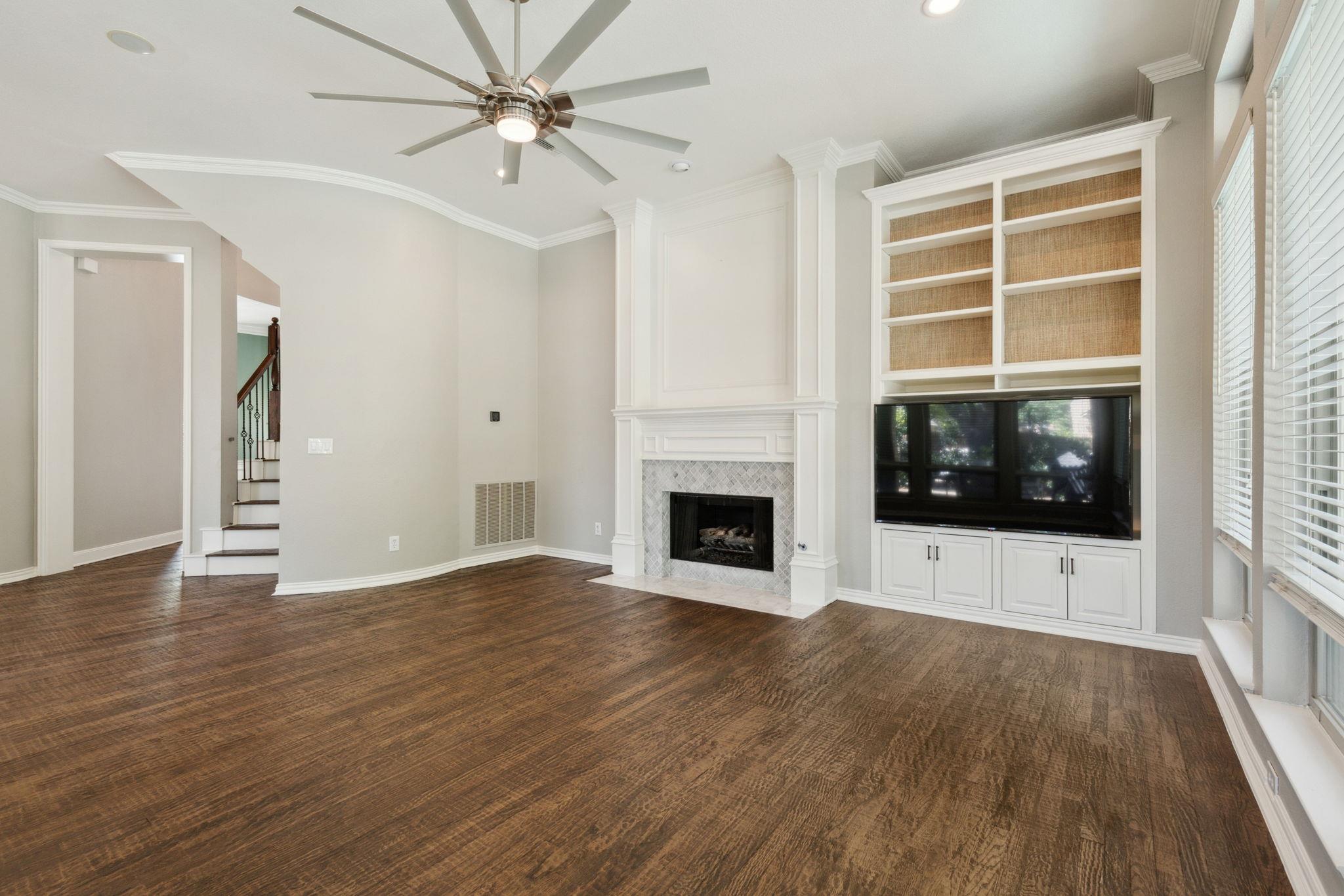 805 Parkwood Ct Property Photo 6