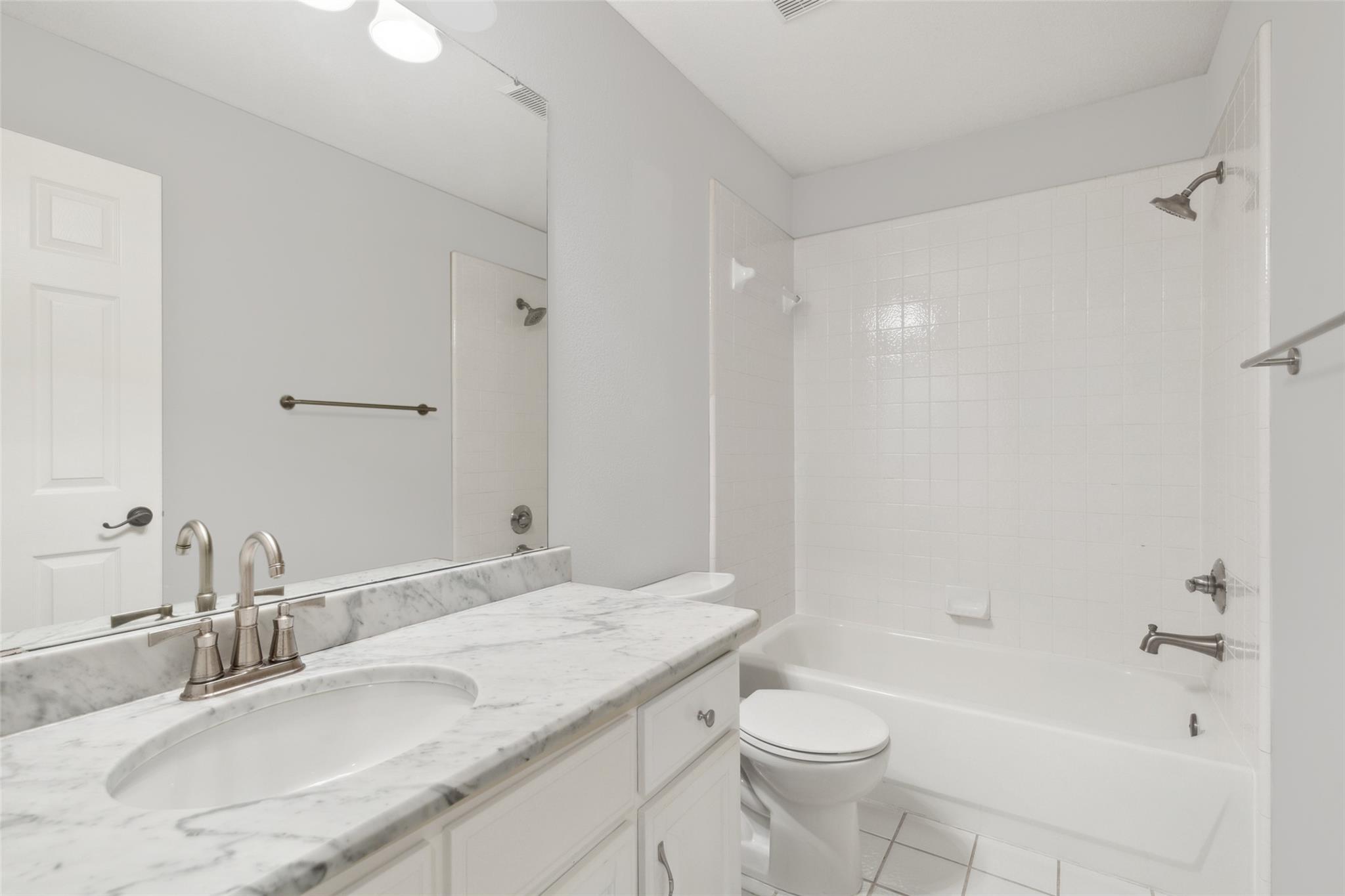 805 Parkwood Ct Property Photo 29