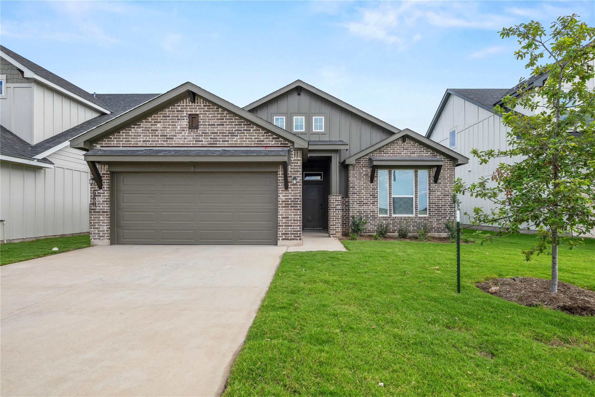 560 Gus Loop Property Photo 1