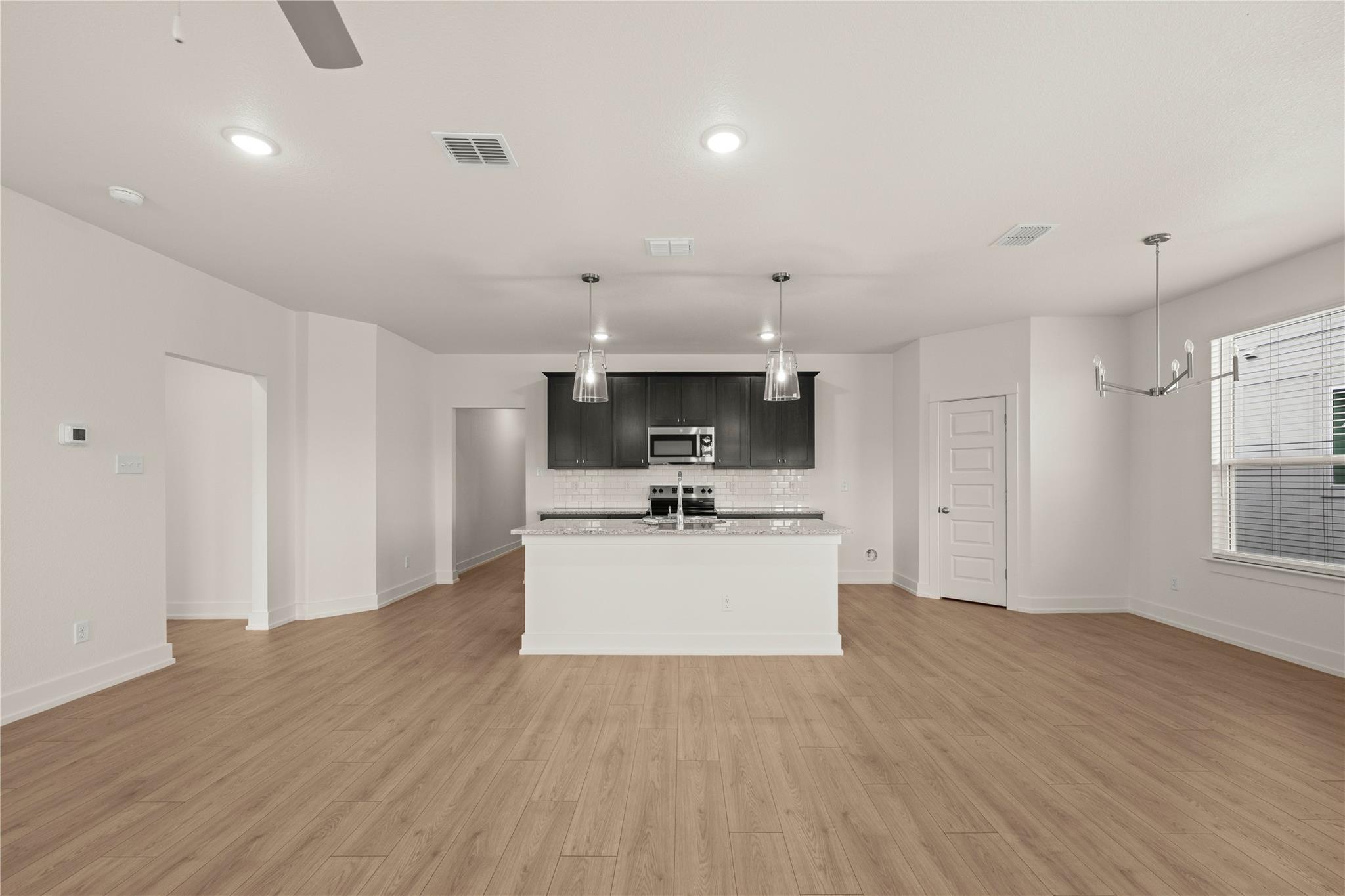 560 Gus Loop Property Photo 5