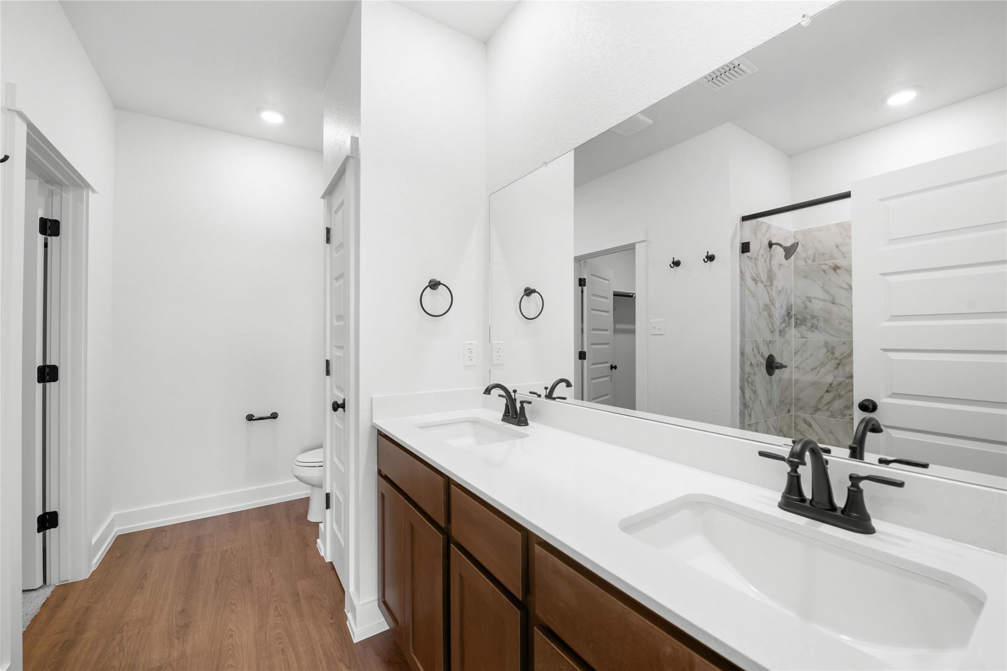 560 Gus Loop Property Photo 8