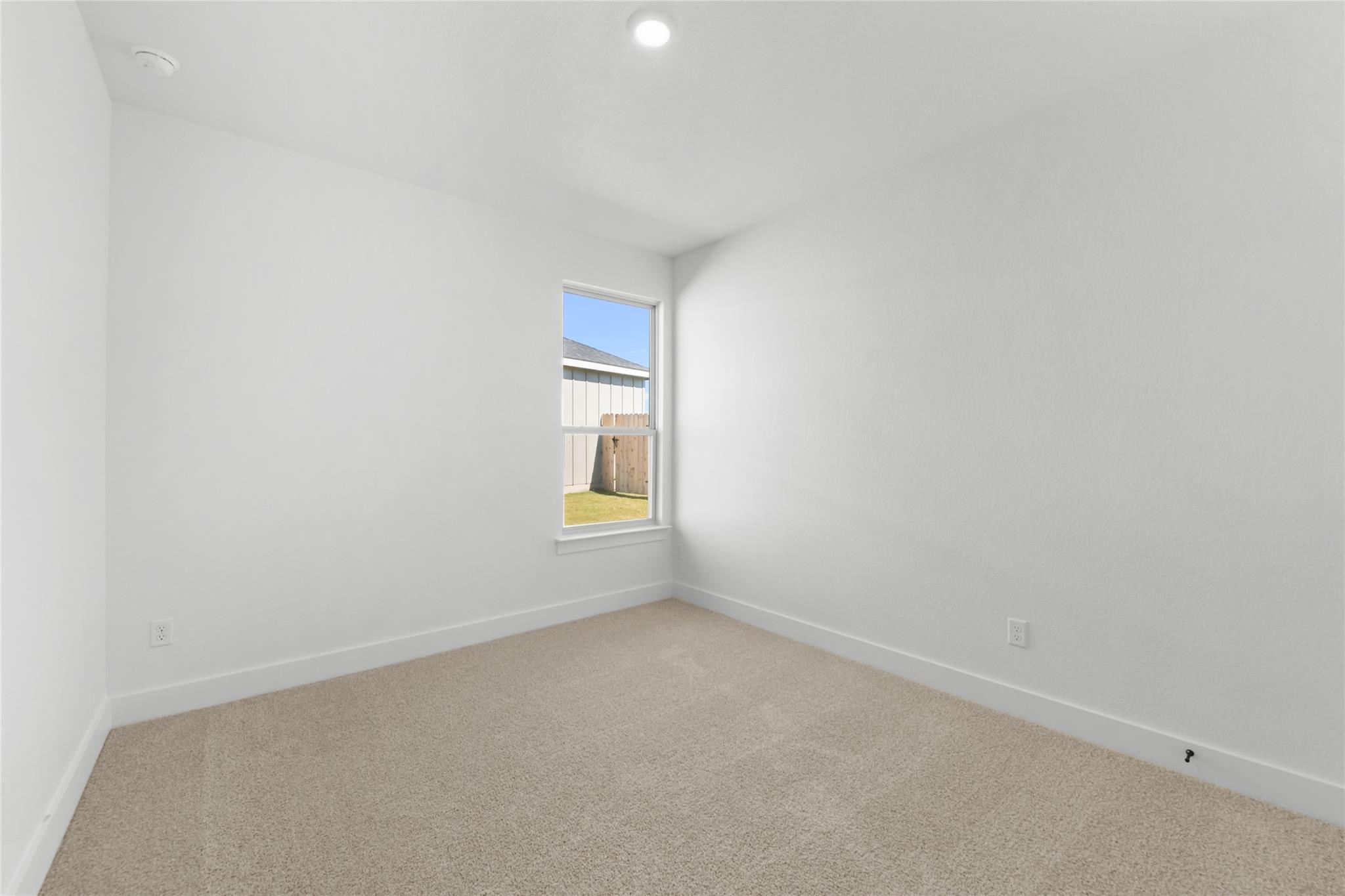 560 Gus Loop Property Photo 12