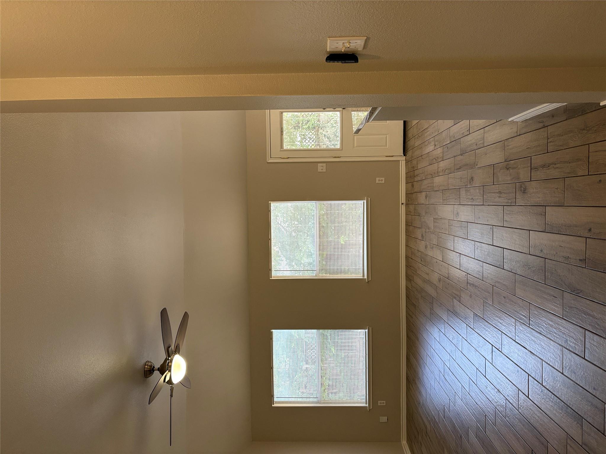 2405 Wisteria Way Property Photo 4