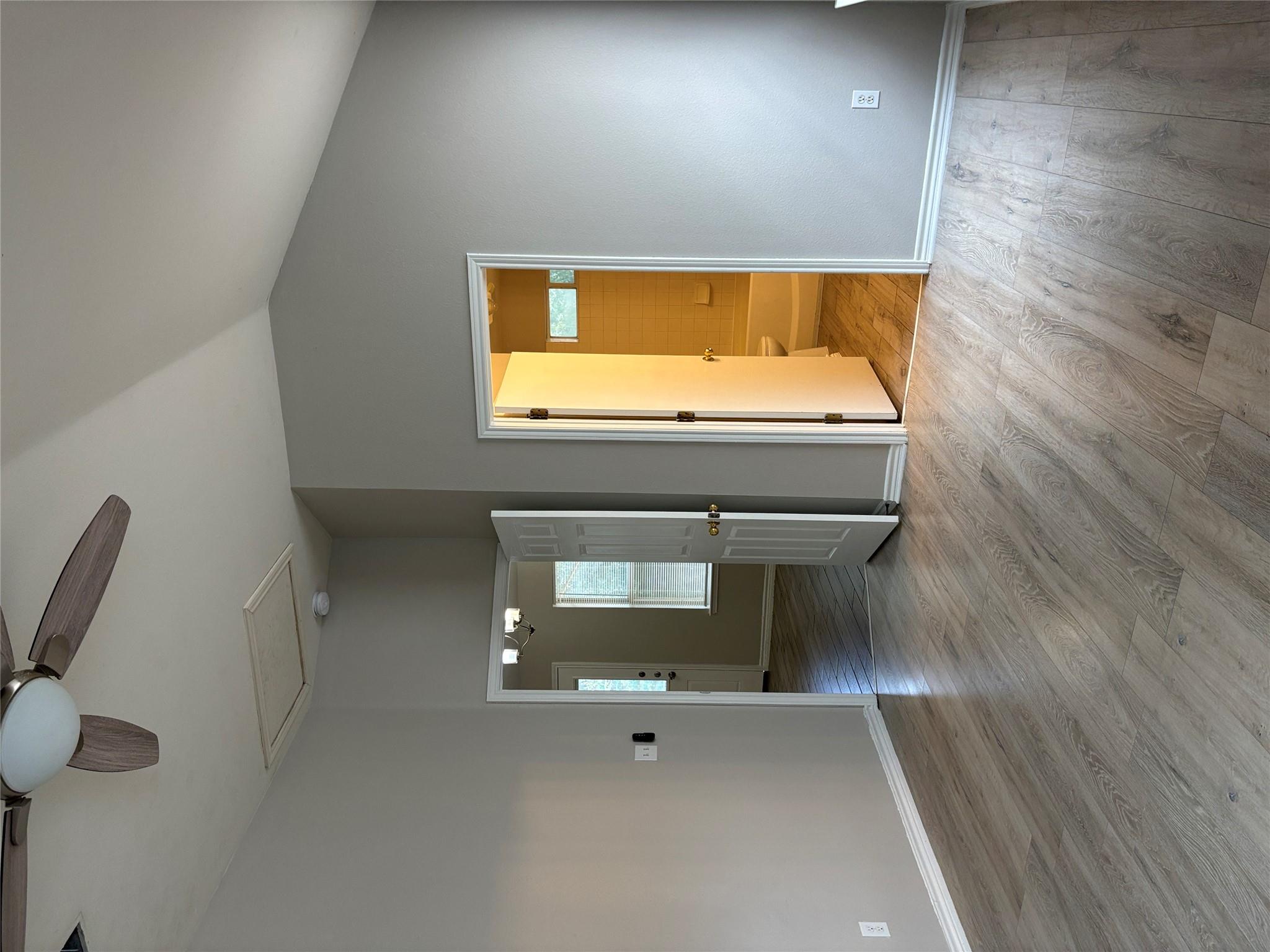 2405 Wisteria Way Property Photo 14