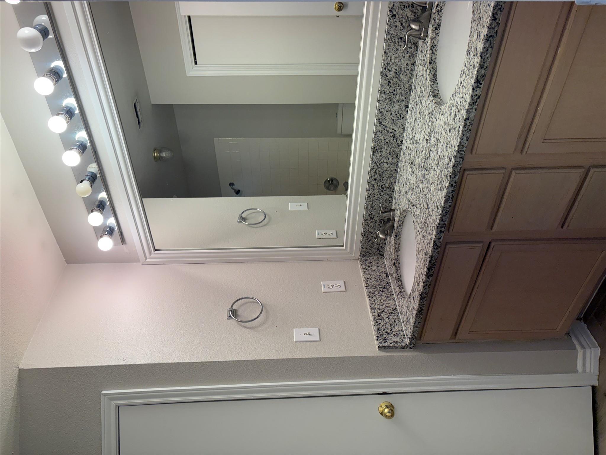 2405 Wisteria Way Property Photo 15
