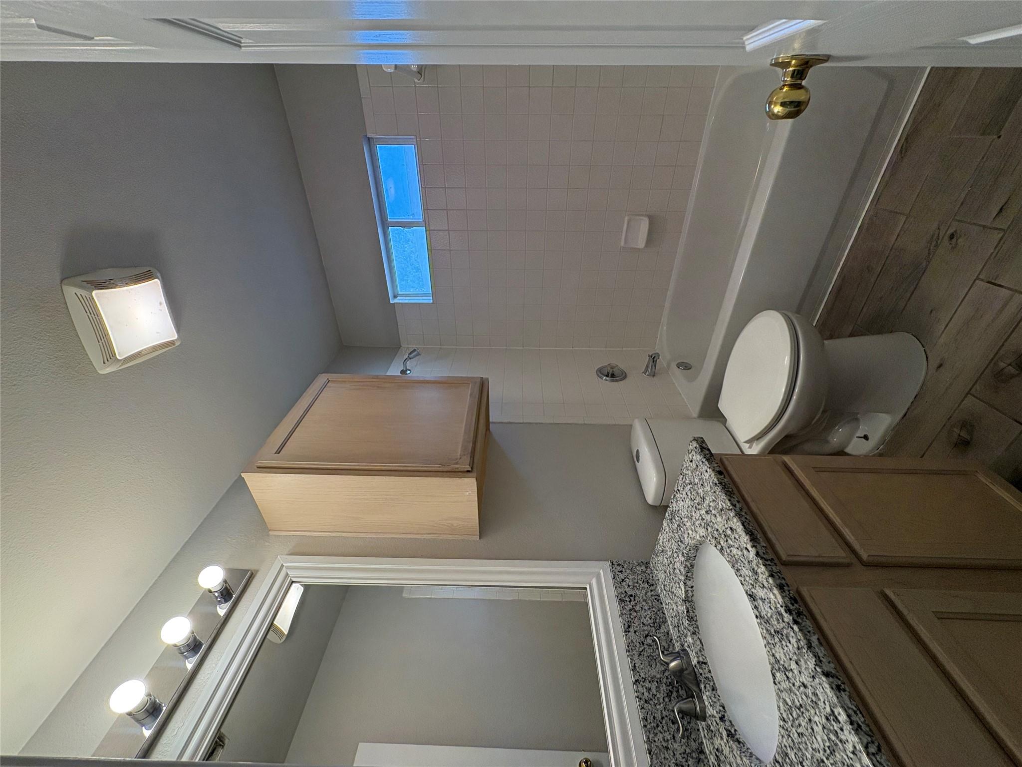 2405 Wisteria Way Property Photo 27